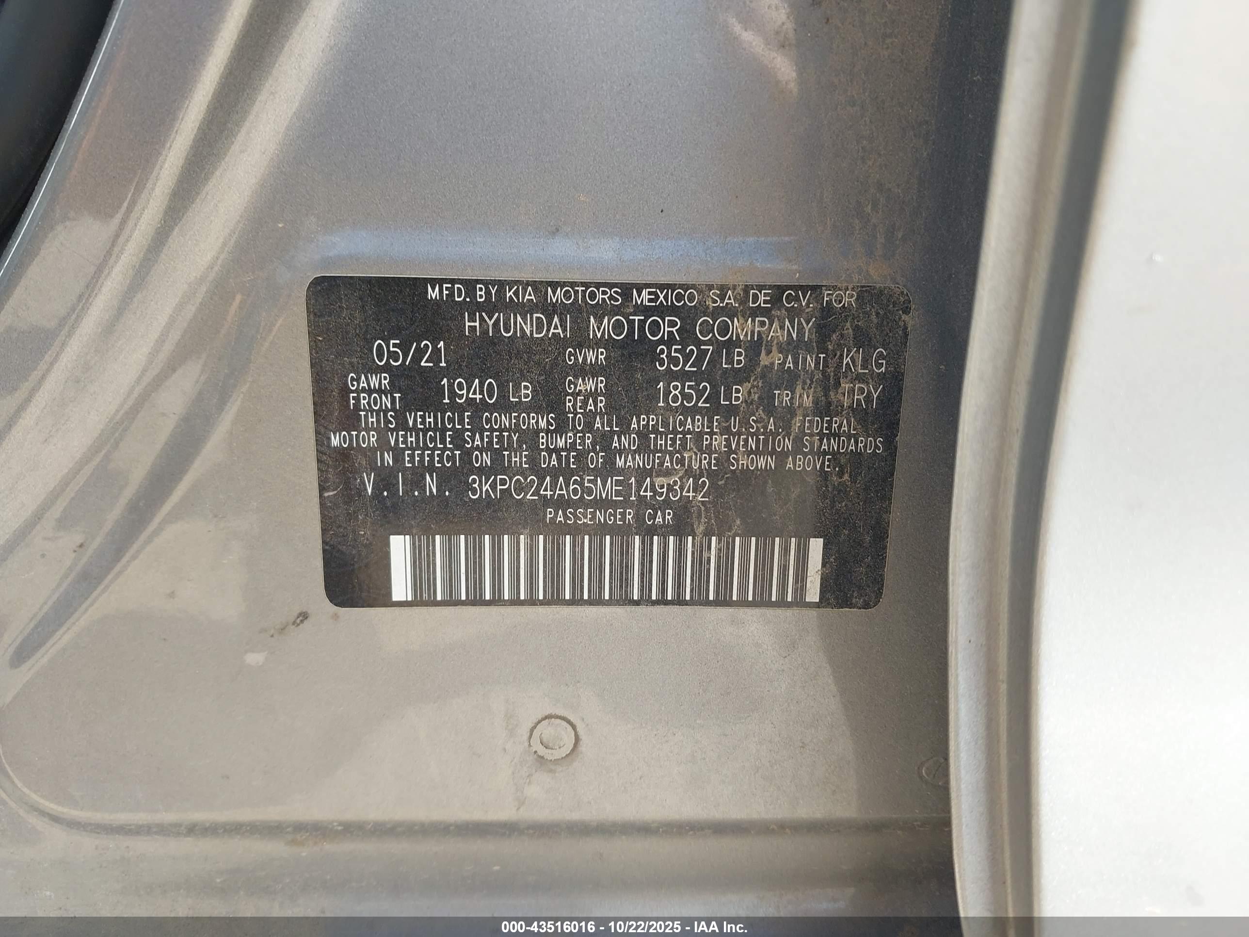 HYUNDAI ACCENT image 9