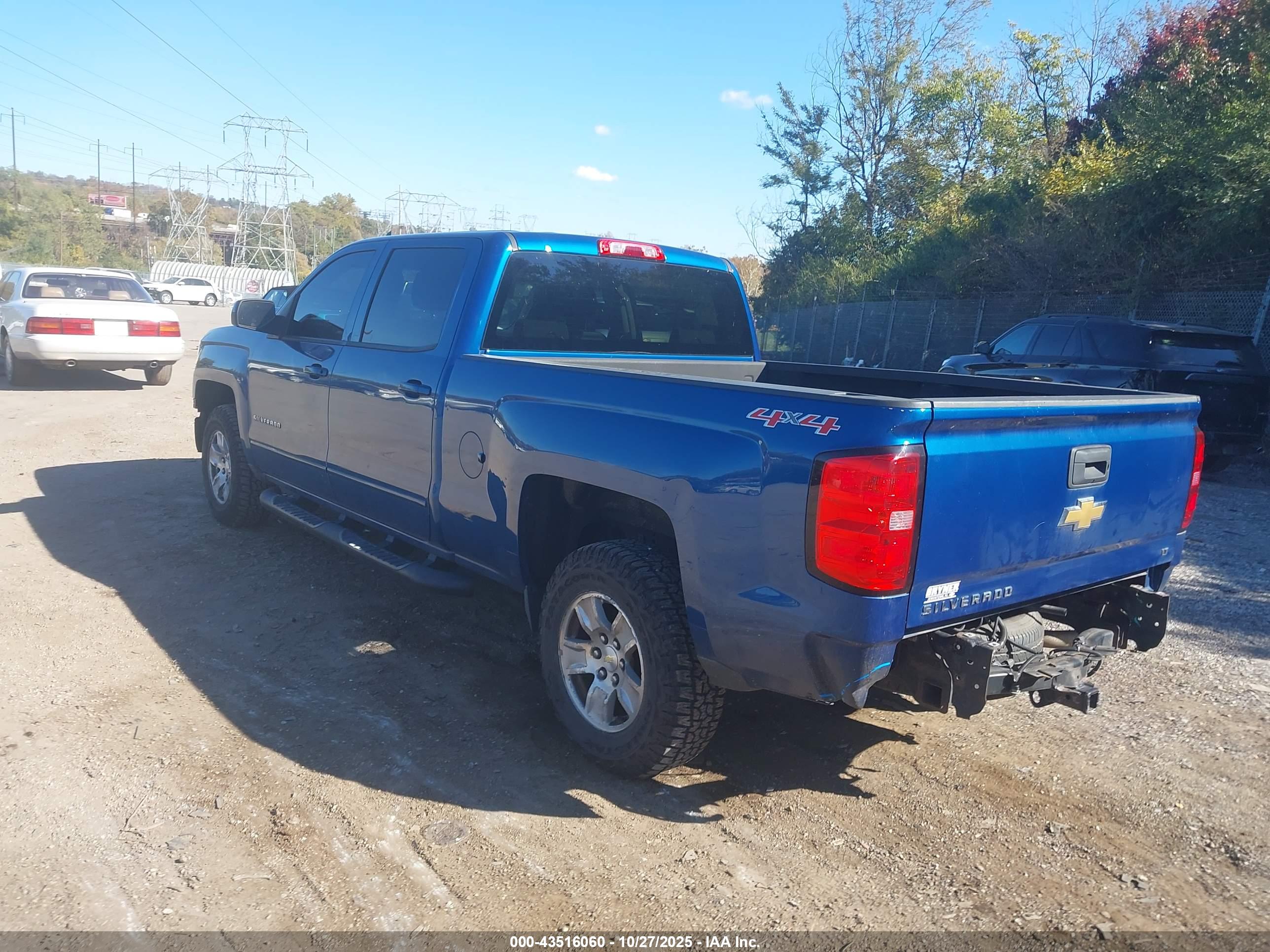 CHEVROLET SILVERADO image 3