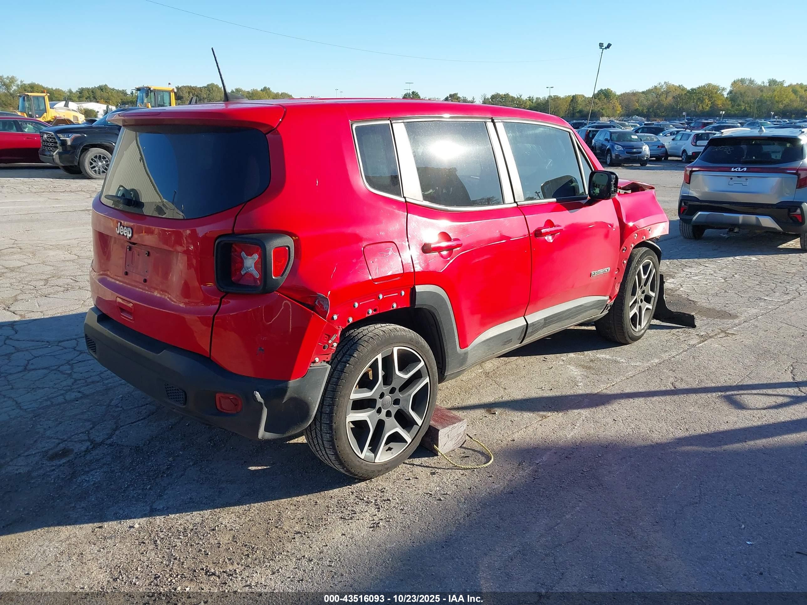 JEEP RENEGADE image 4