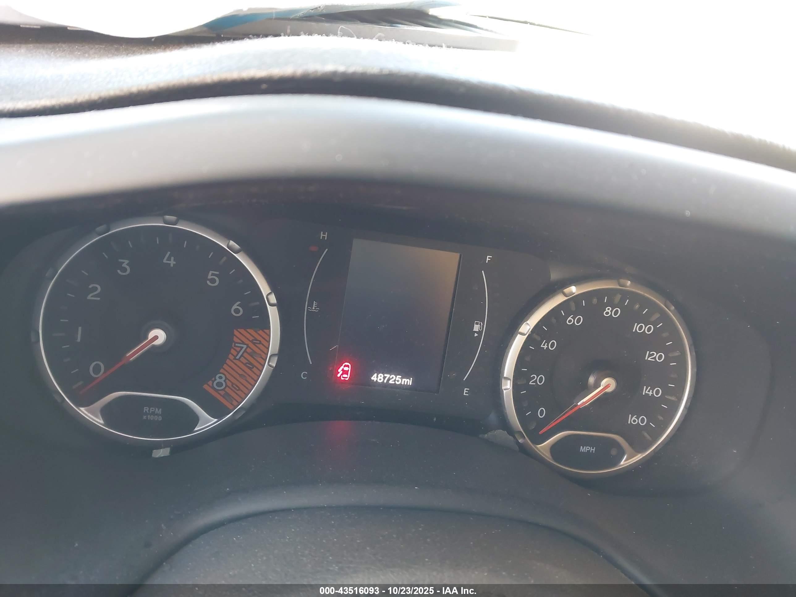 JEEP RENEGADE image 7