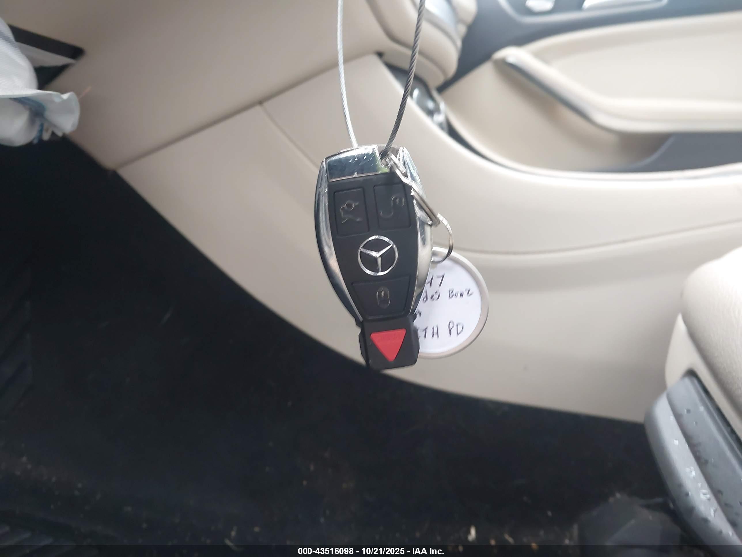 MERCEDES-BENZ CLA image 11