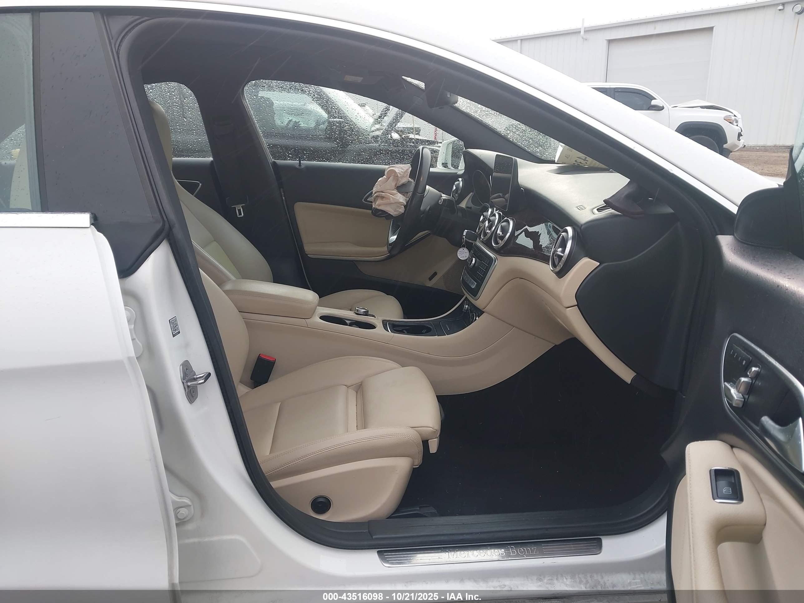 MERCEDES-BENZ CLA image 5