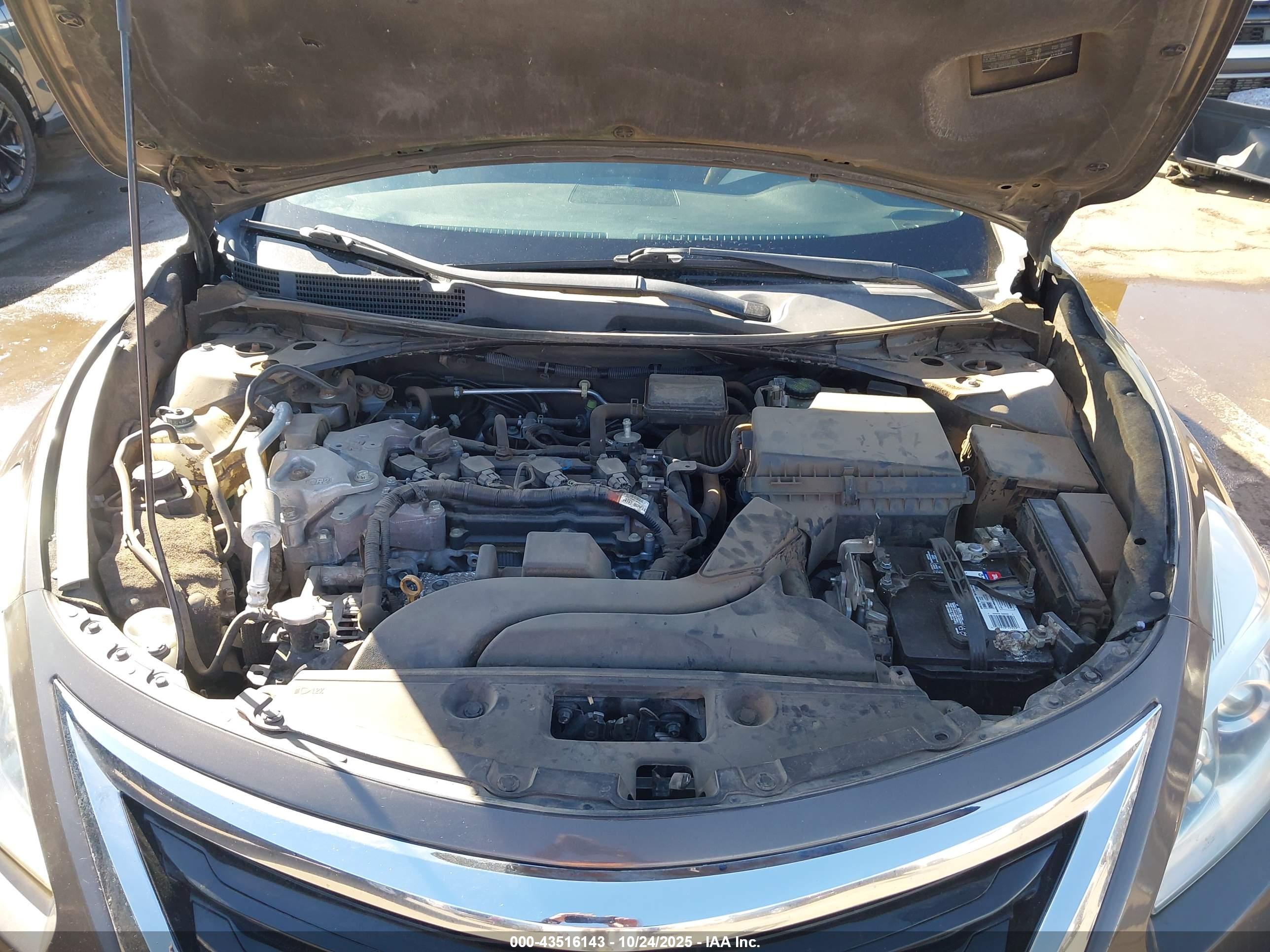 NISSAN ALTIMA image 10