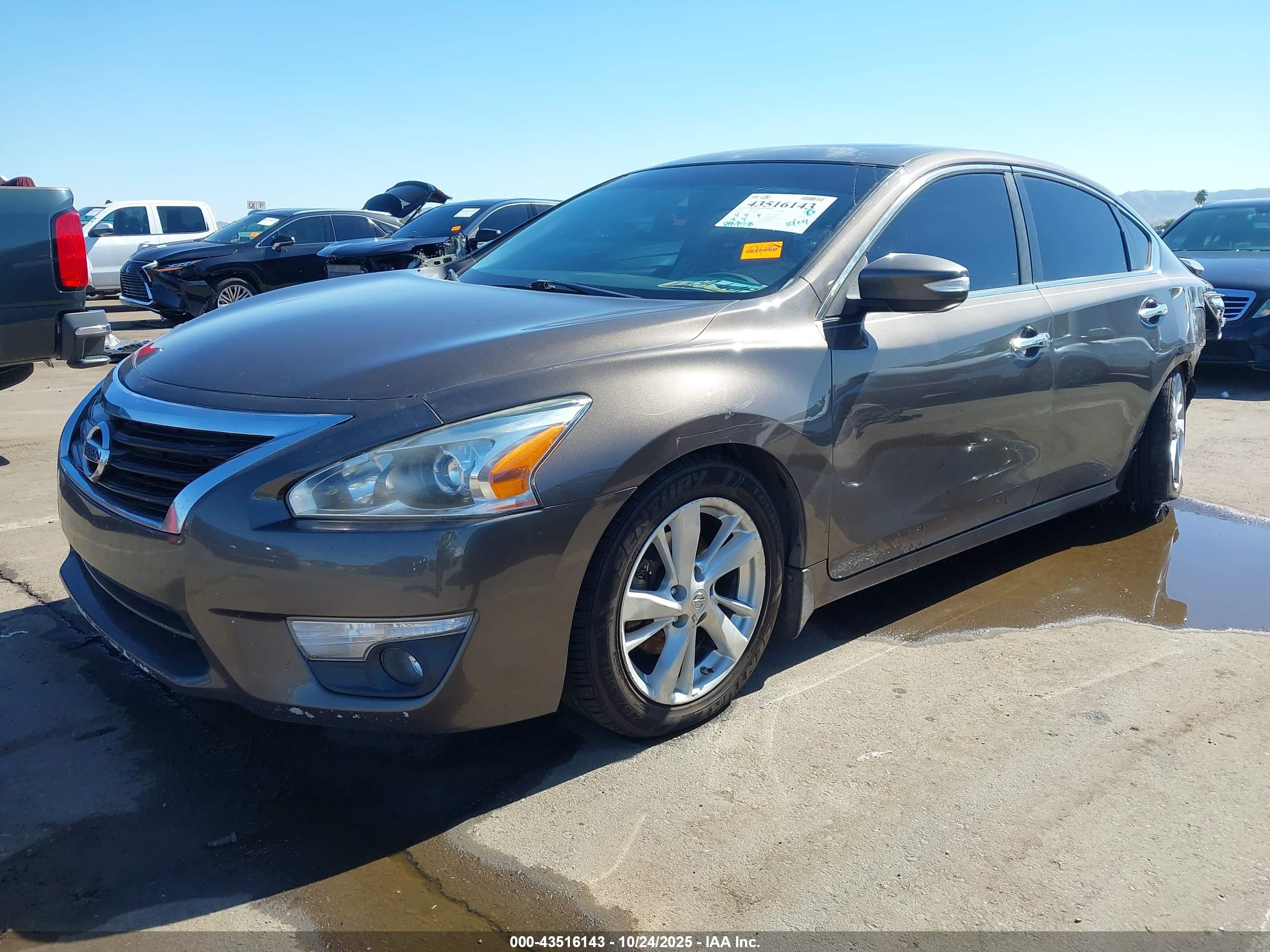 NISSAN ALTIMA image 2