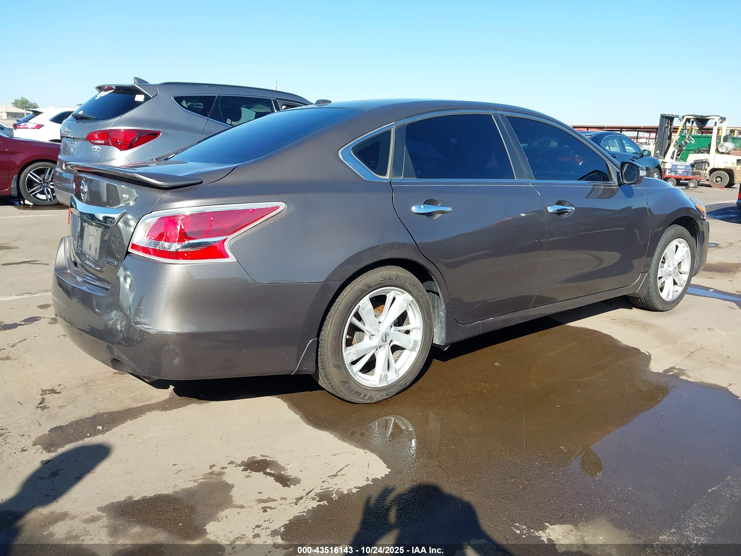 NISSAN ALTIMA image 4