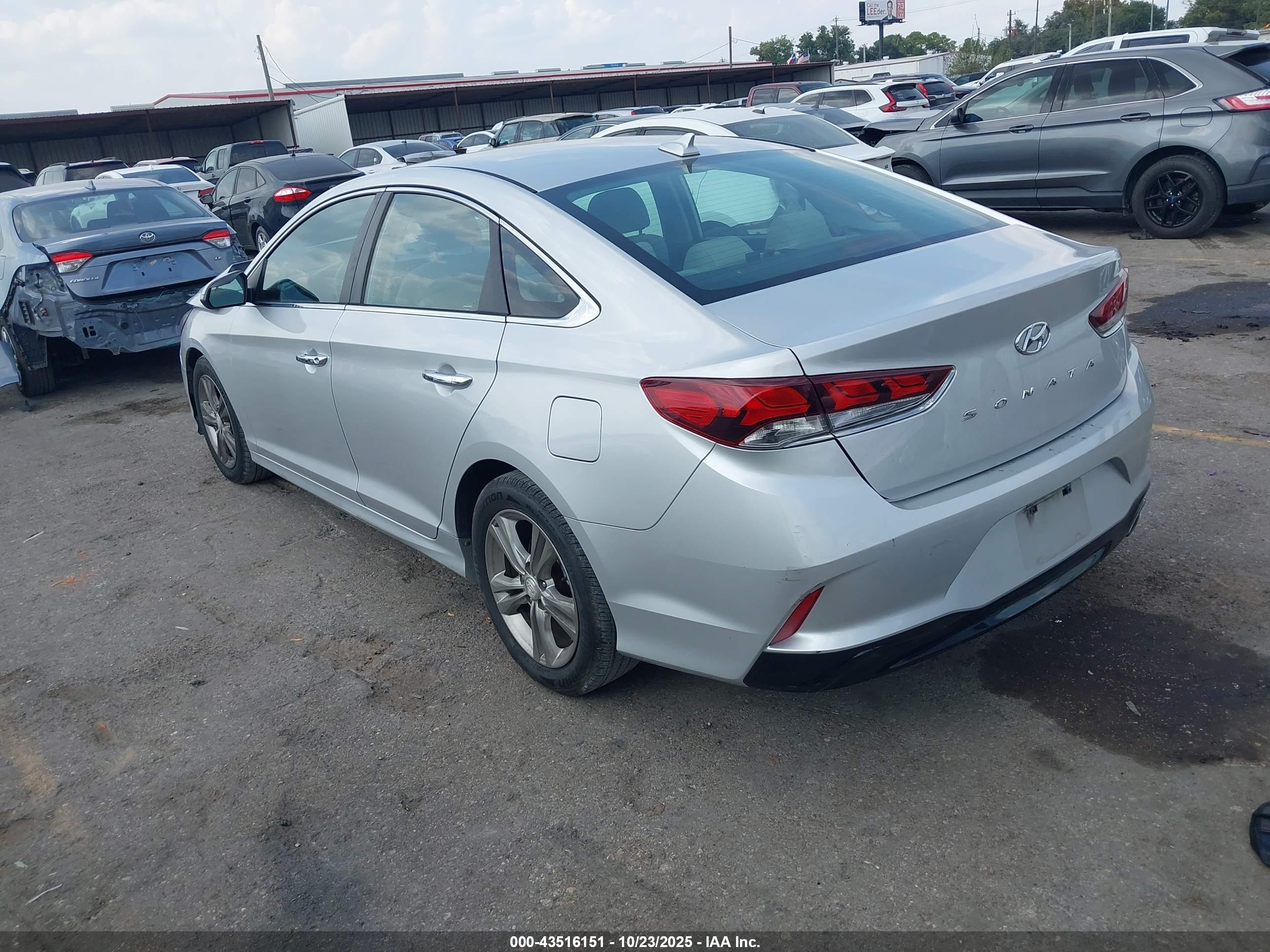 HYUNDAI SONATA image 3