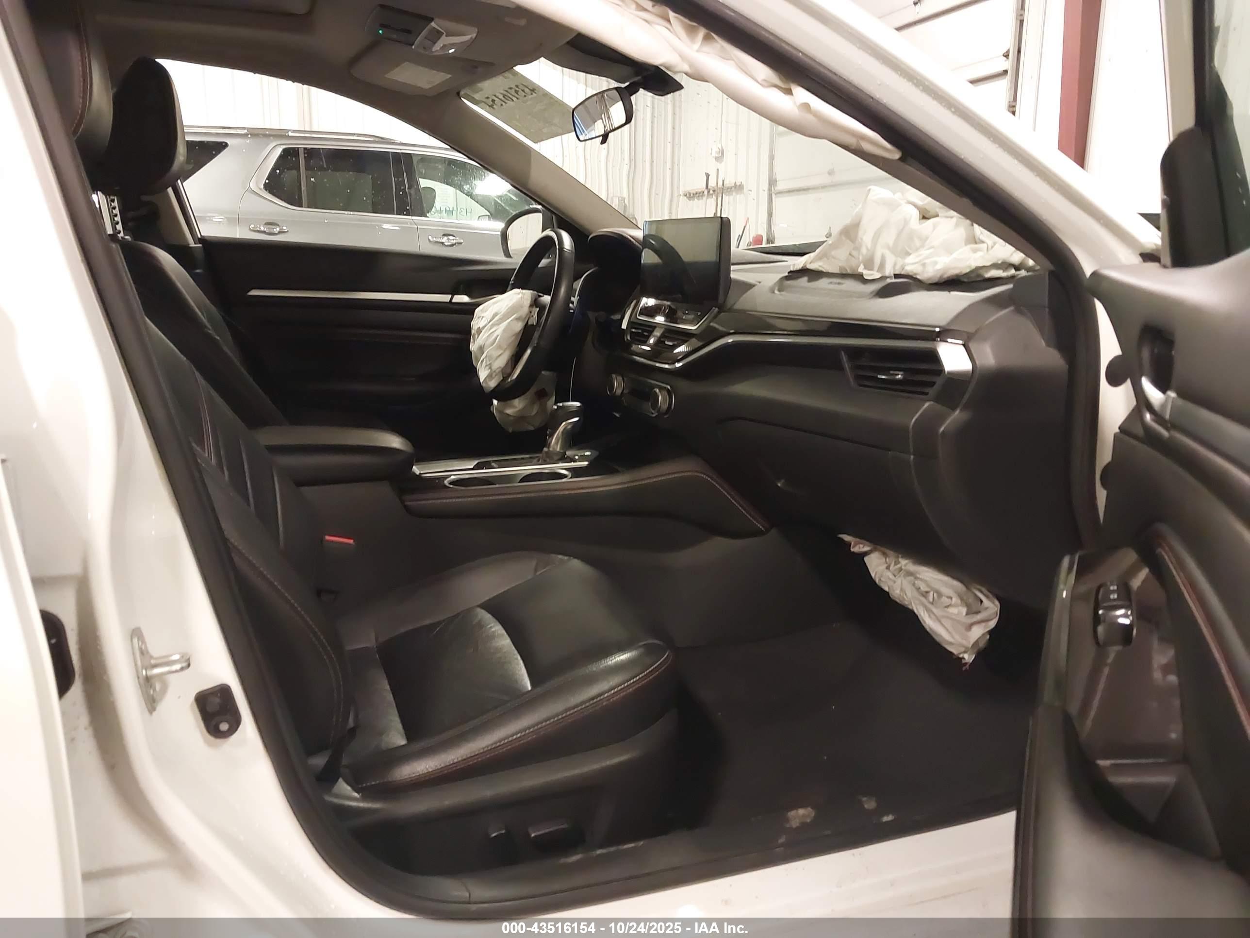 NISSAN ALTIMA image 5