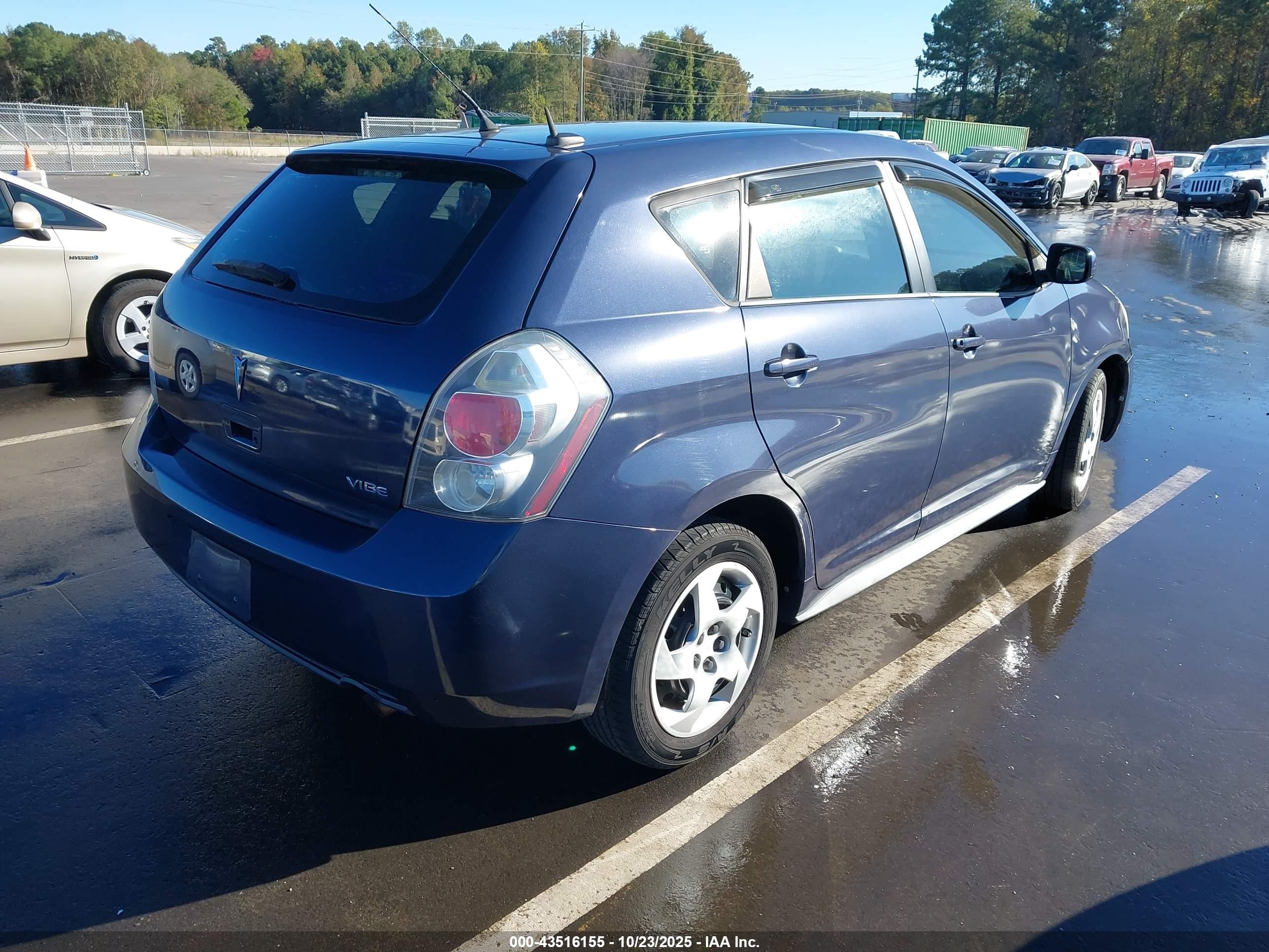 PONTIAC VIBE image 4