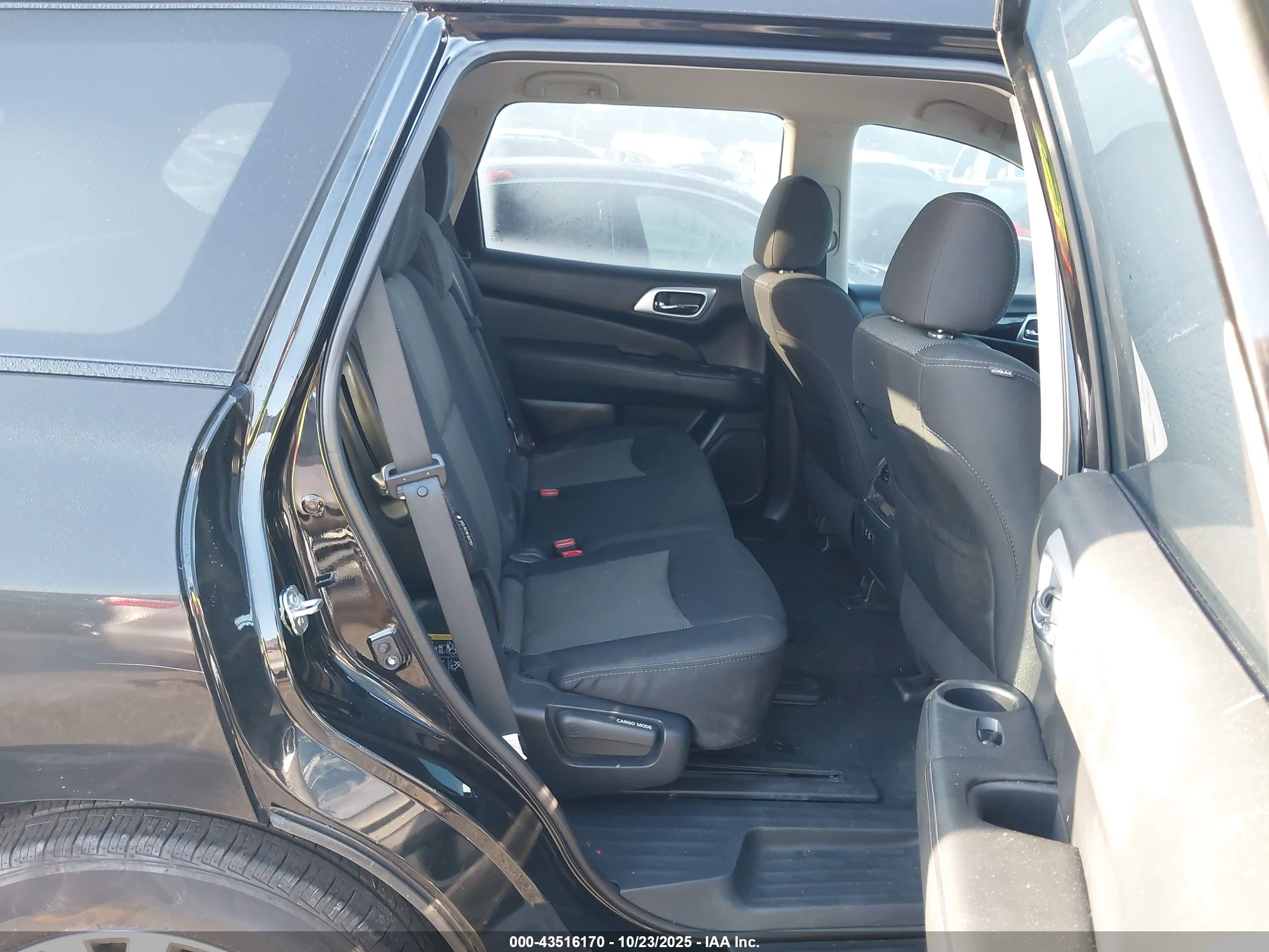 NISSAN PATHFINDER image 8