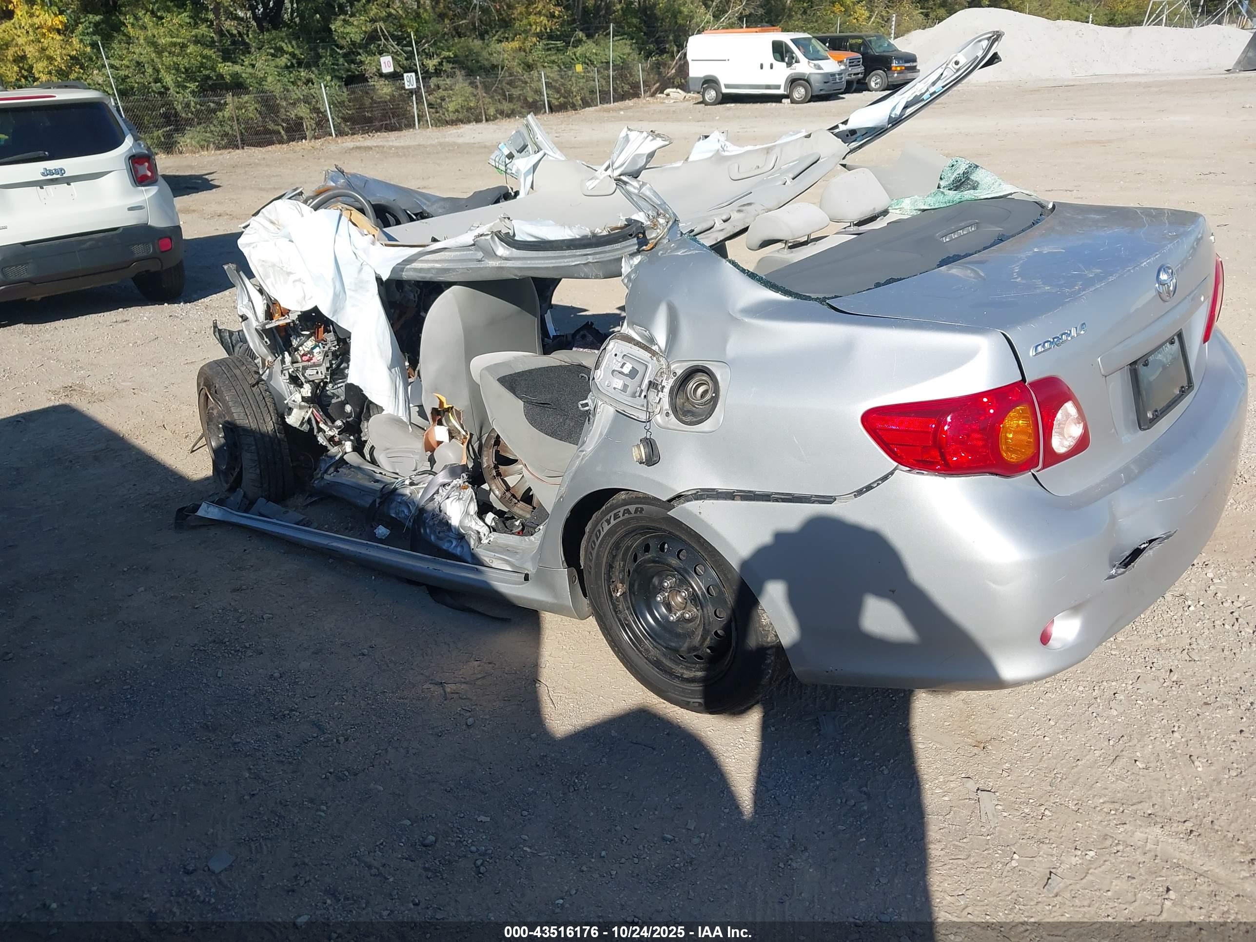 TOYOTA COROLLA image 3