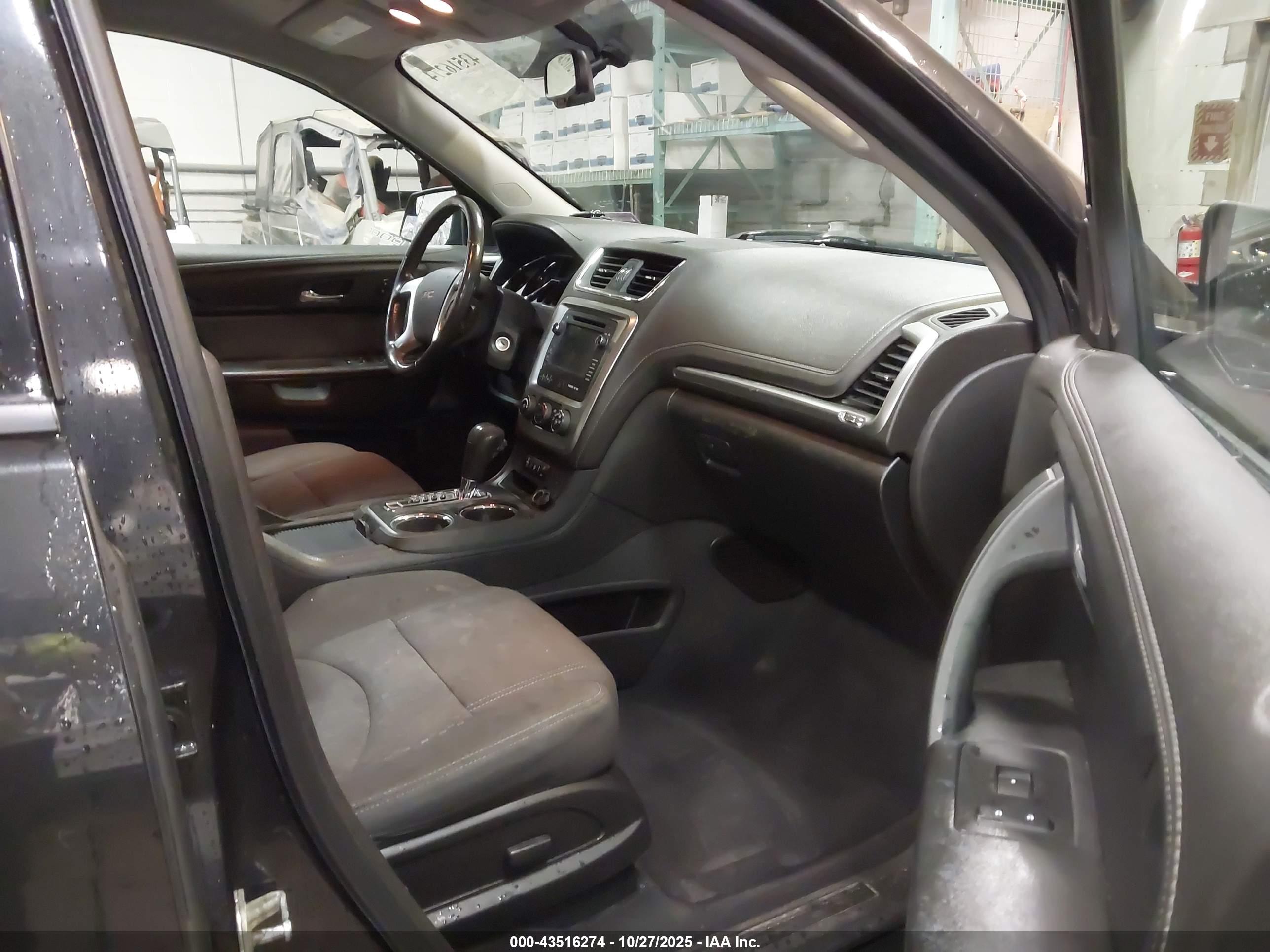 GMC ACADIA image 5
