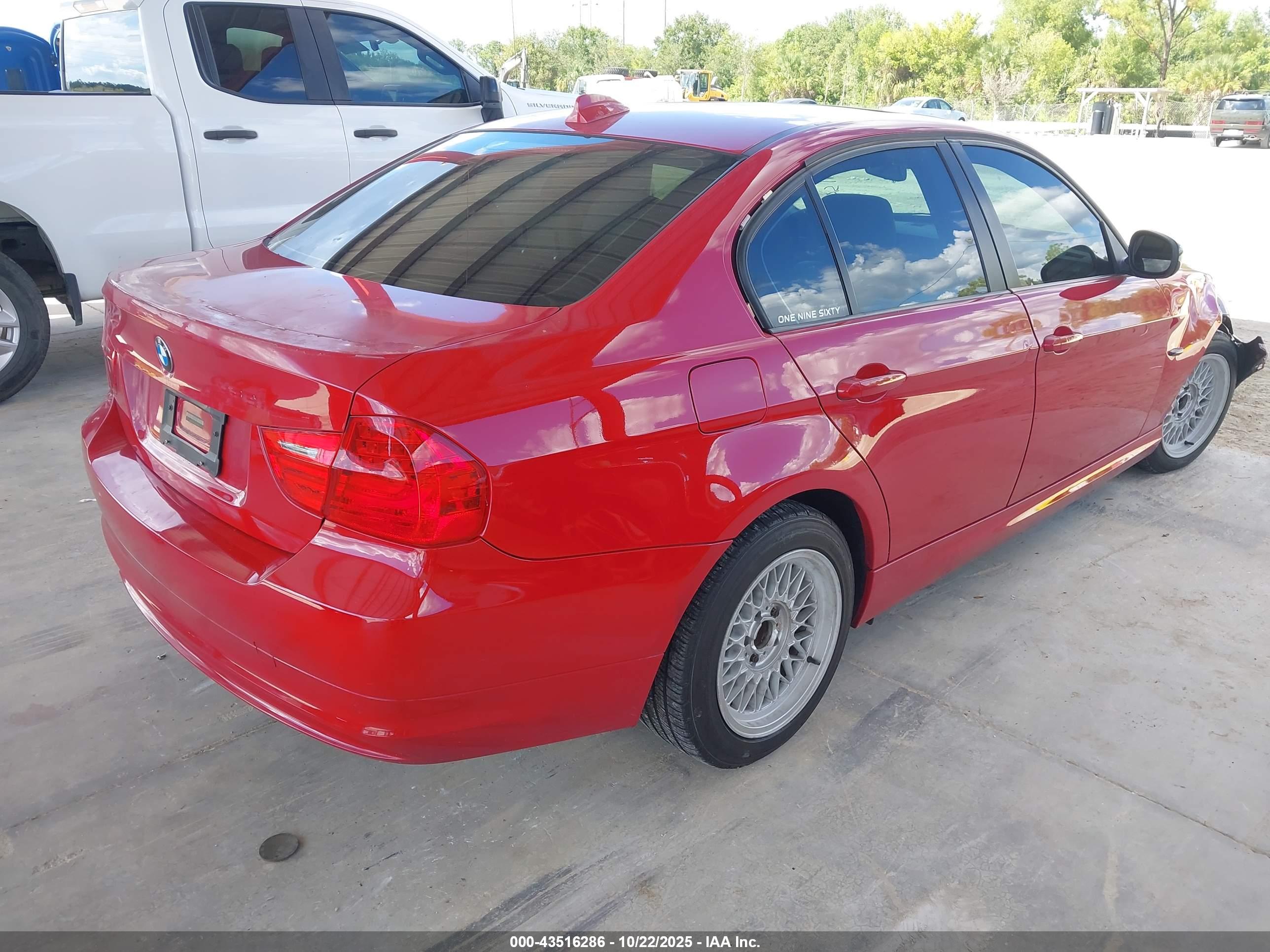 BMW 328I image 4