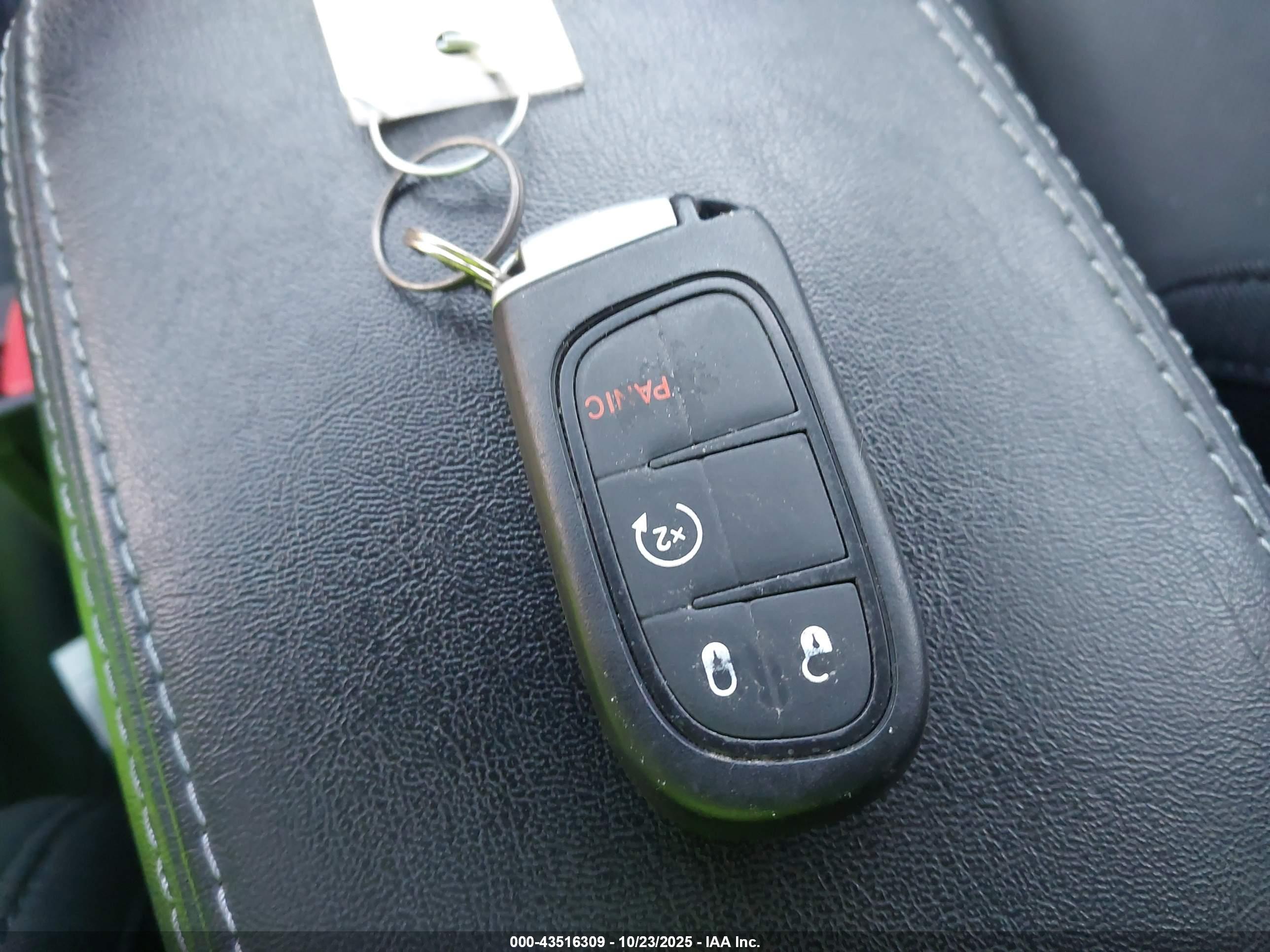 JEEP CHEROKEE image 11