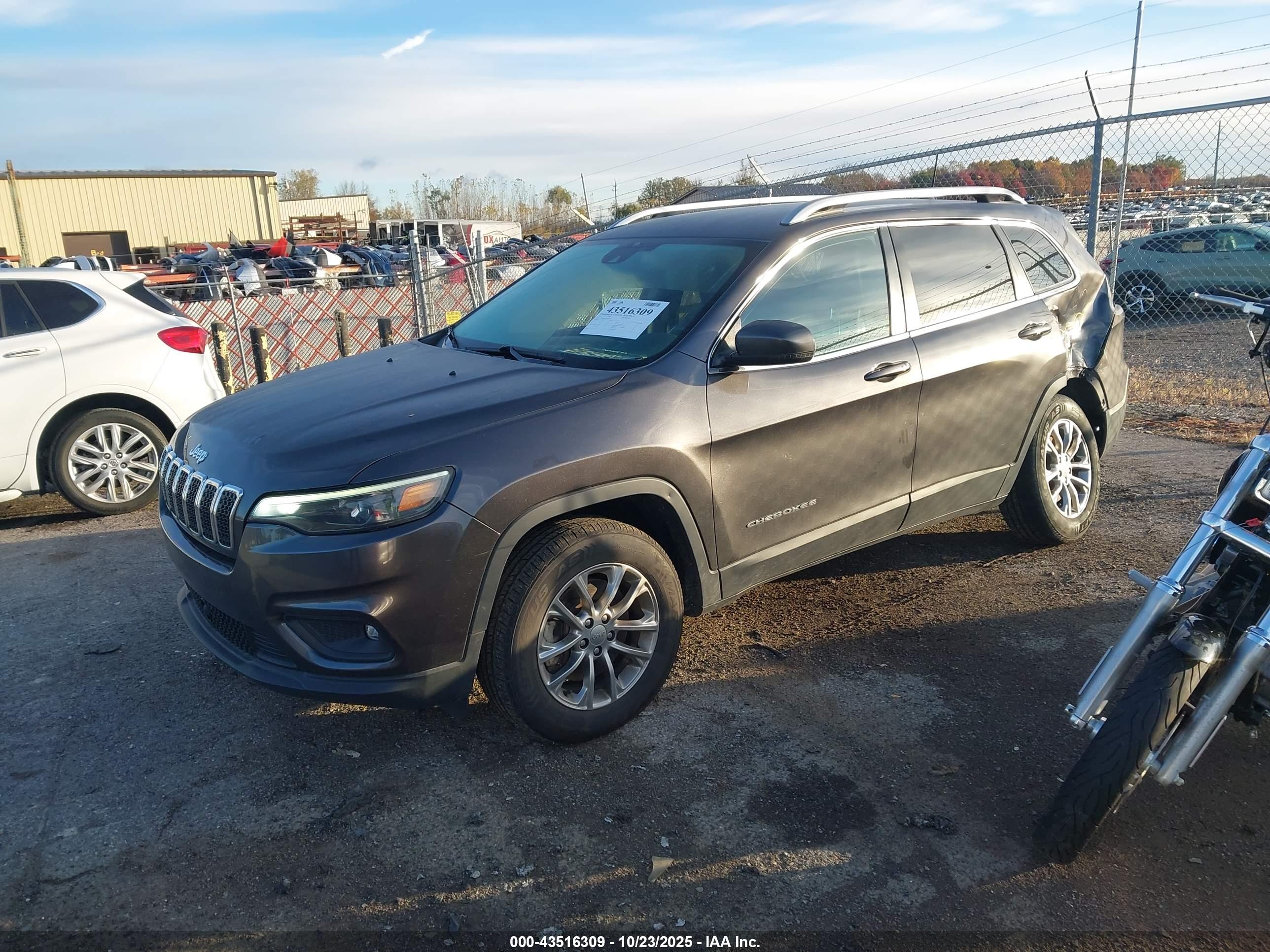 JEEP CHEROKEE image 2