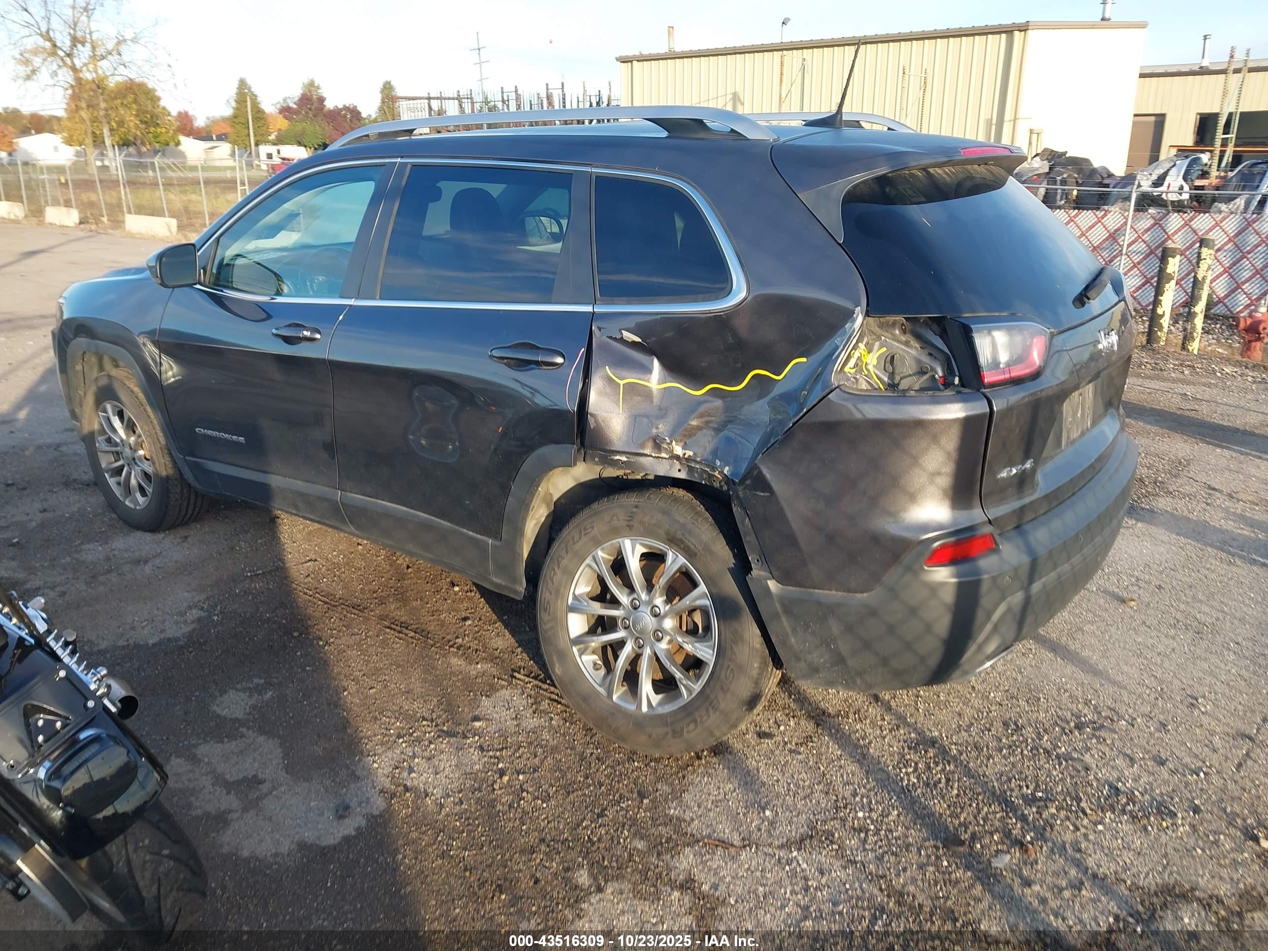 JEEP CHEROKEE image 3