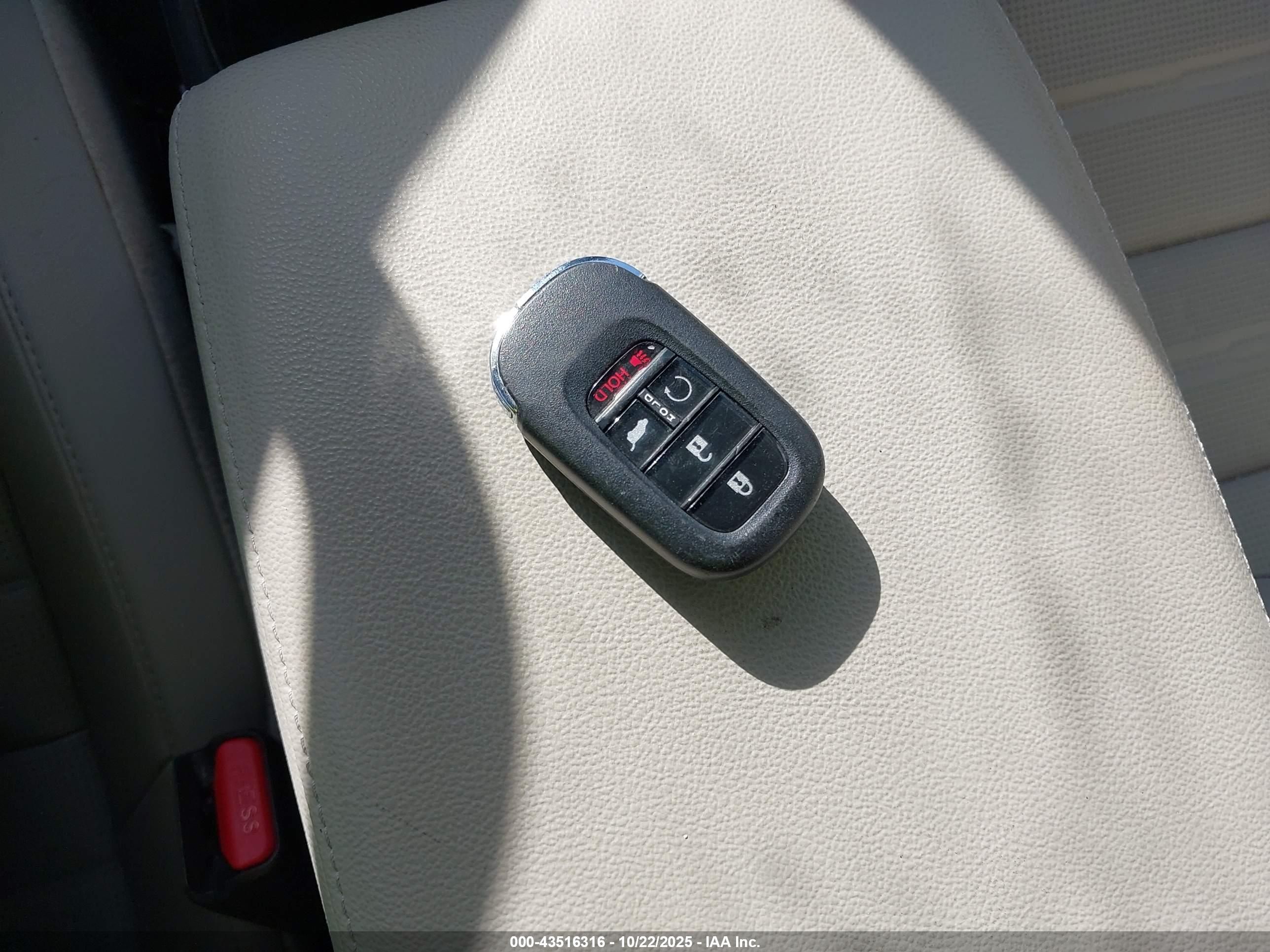 HONDA CR-V image 11