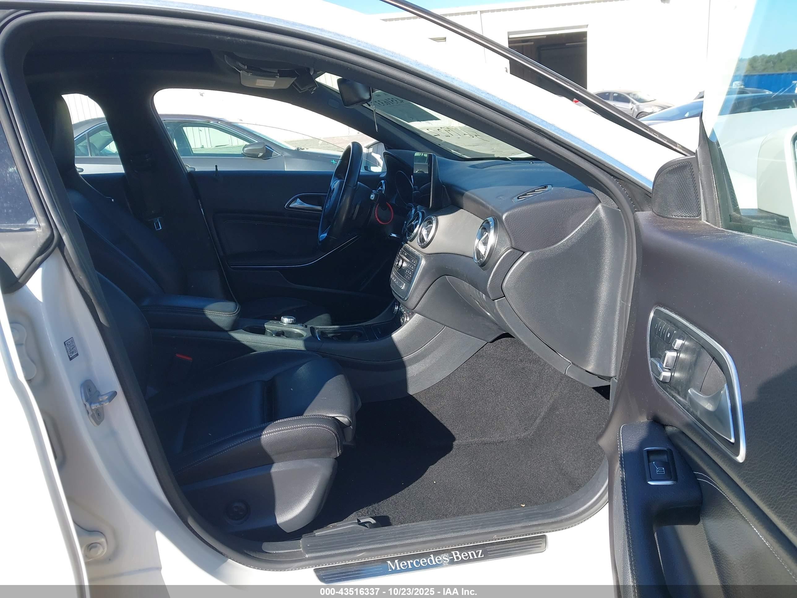 MERCEDES-BENZ CLA image 5