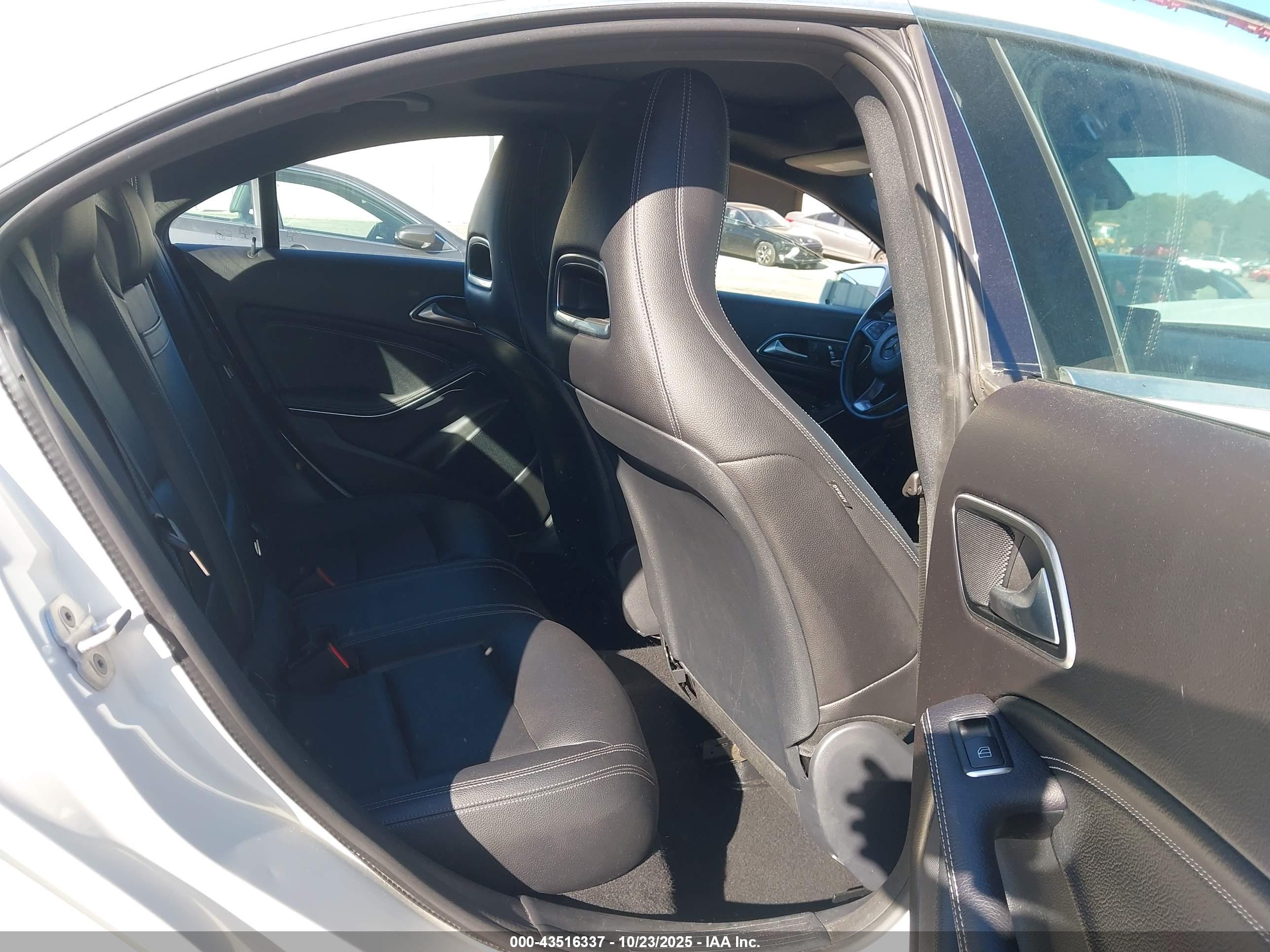 MERCEDES-BENZ CLA image 8