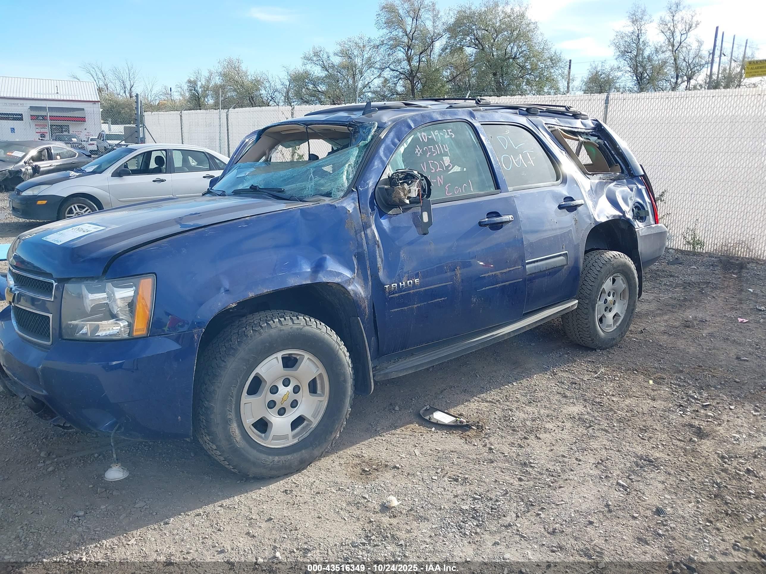 CHEVROLET TAHOE image 2