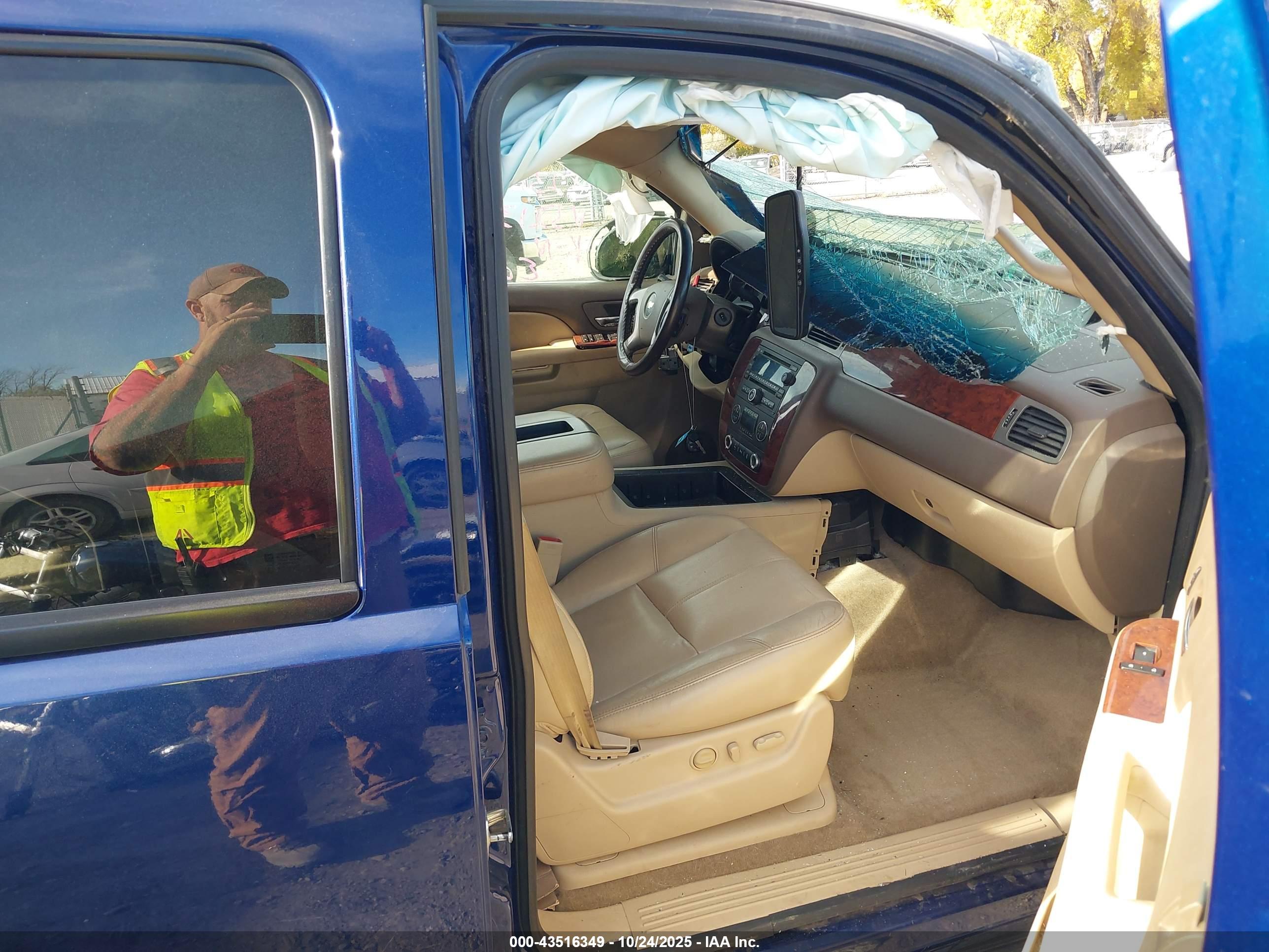 CHEVROLET TAHOE image 5