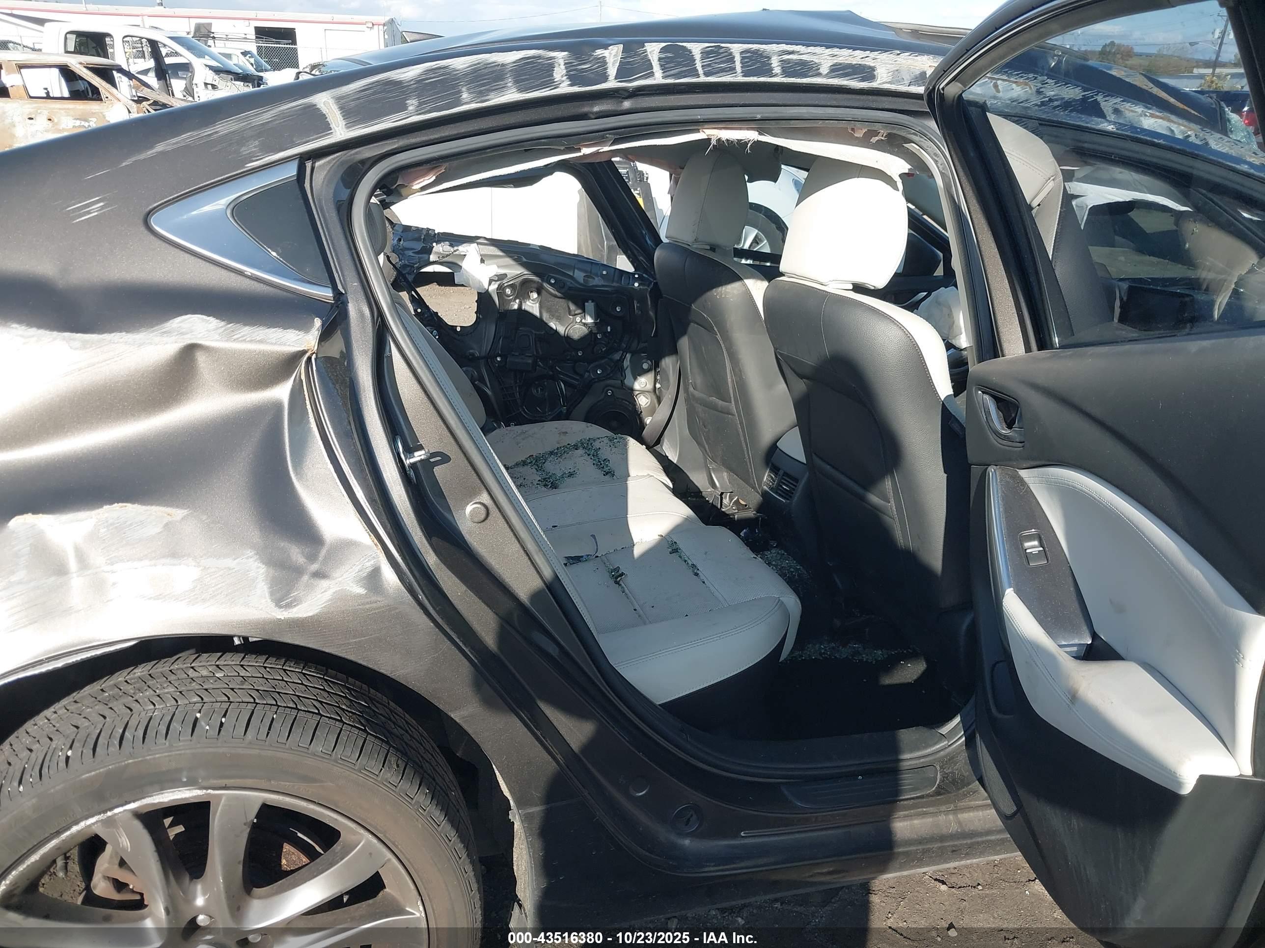 MAZDA MAZDA6 image 8