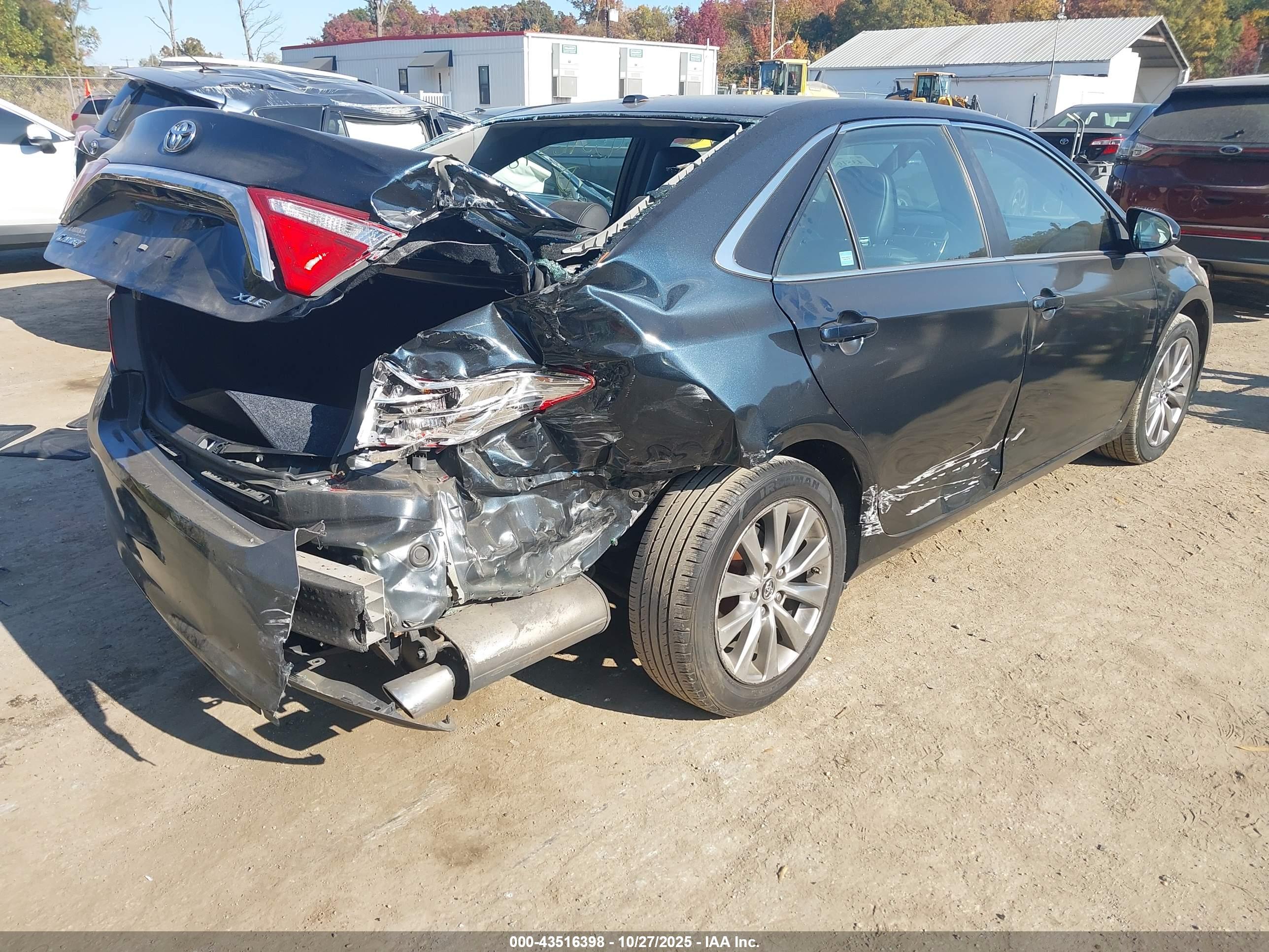 TOYOTA CAMRY image 4