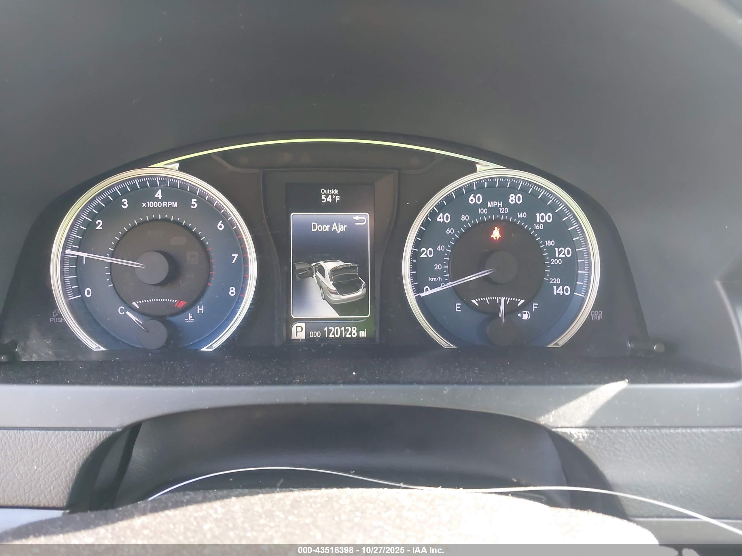 TOYOTA CAMRY image 7
