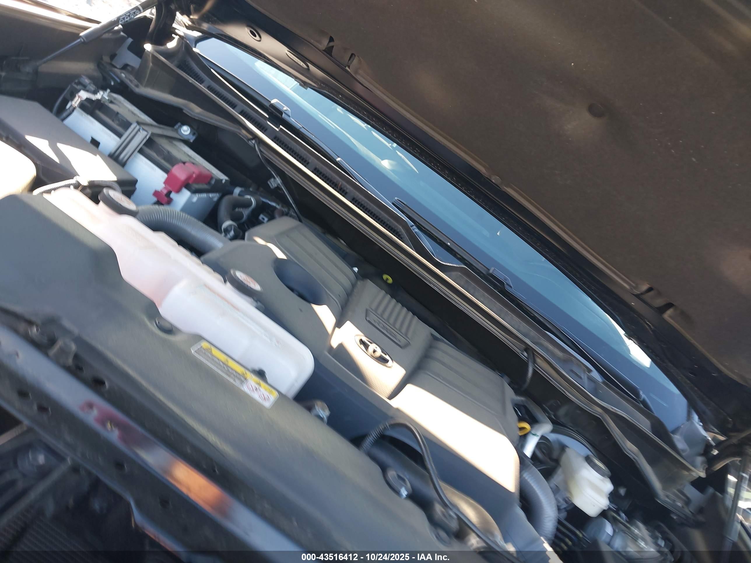 TOYOTA TUNDRA image 10