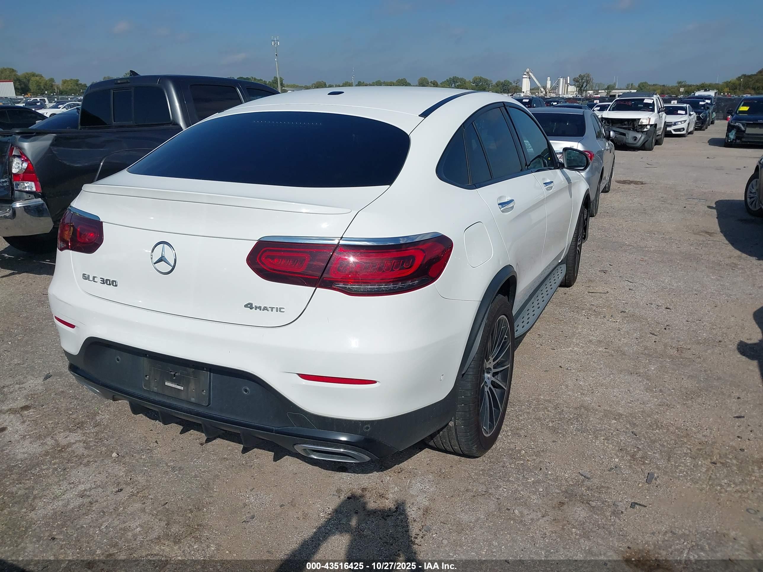 MERCEDES-BENZ GLC image 4