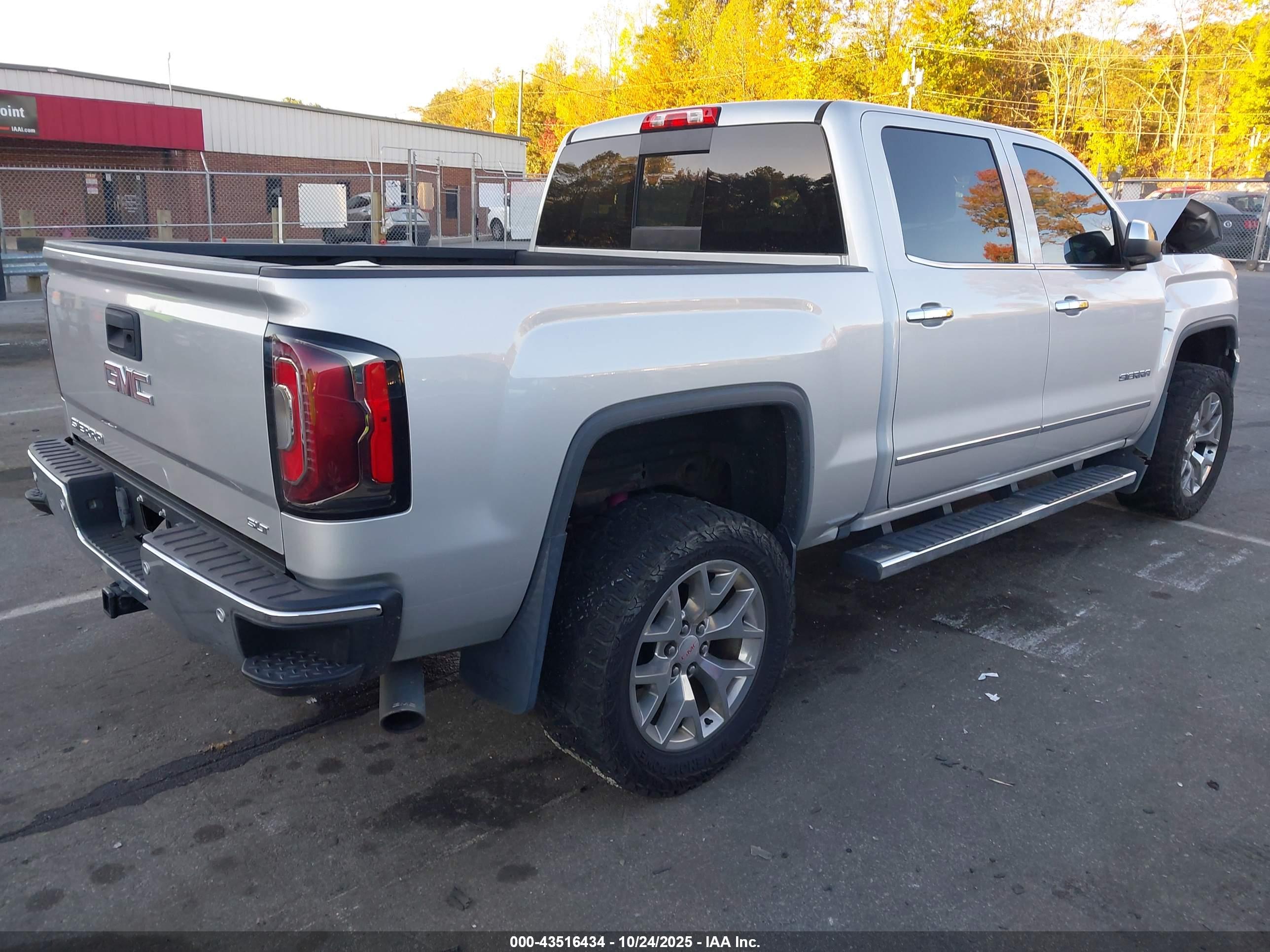GMC SIERRA image 4