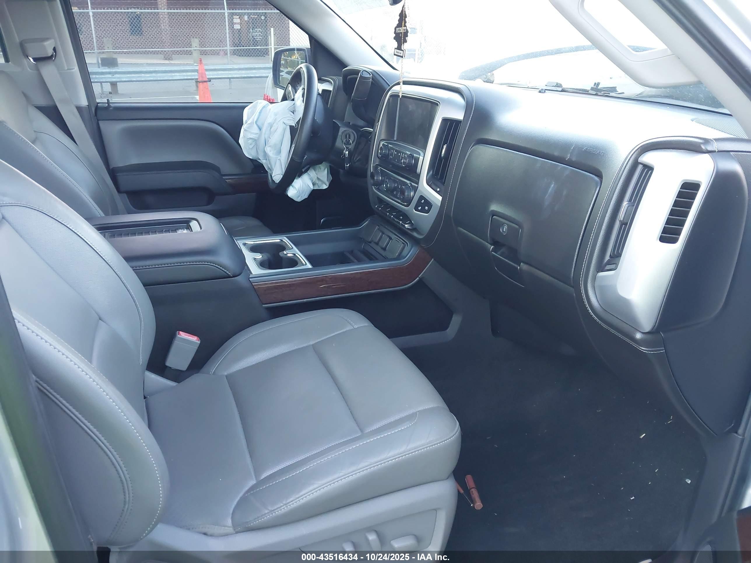 GMC SIERRA image 5