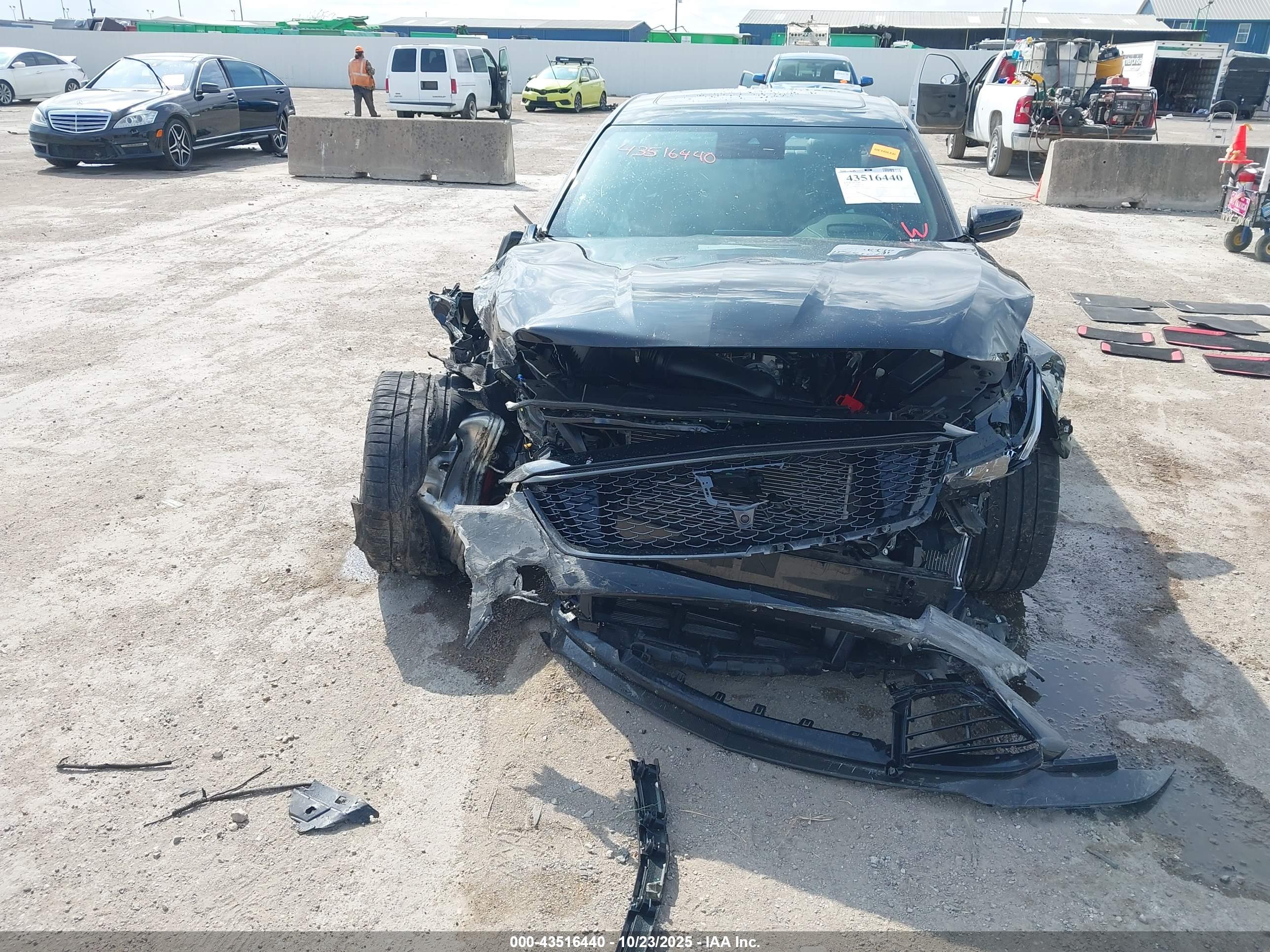 CADILLAC CT5-V image 6