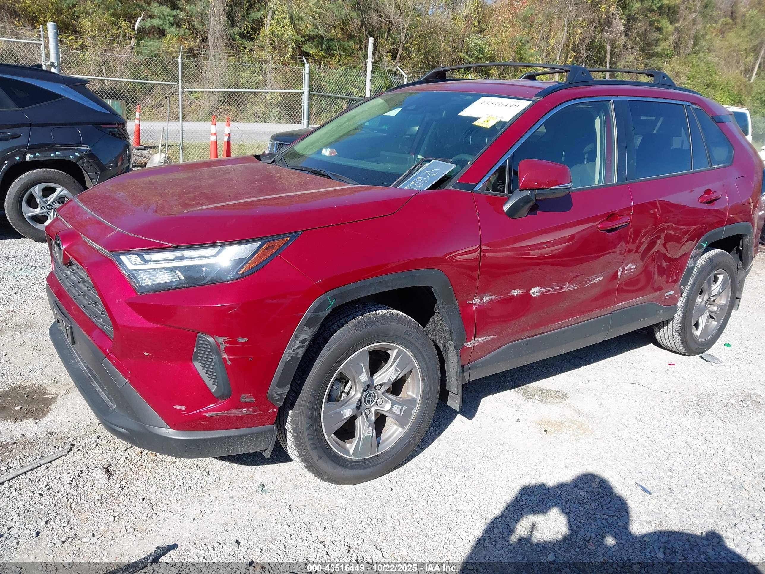 TOYOTA RAV4 image 2