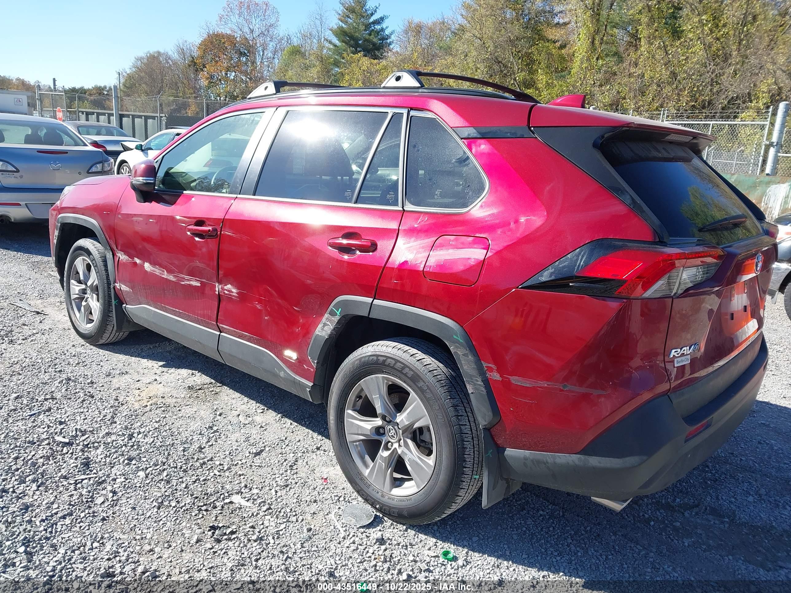 TOYOTA RAV4 image 3