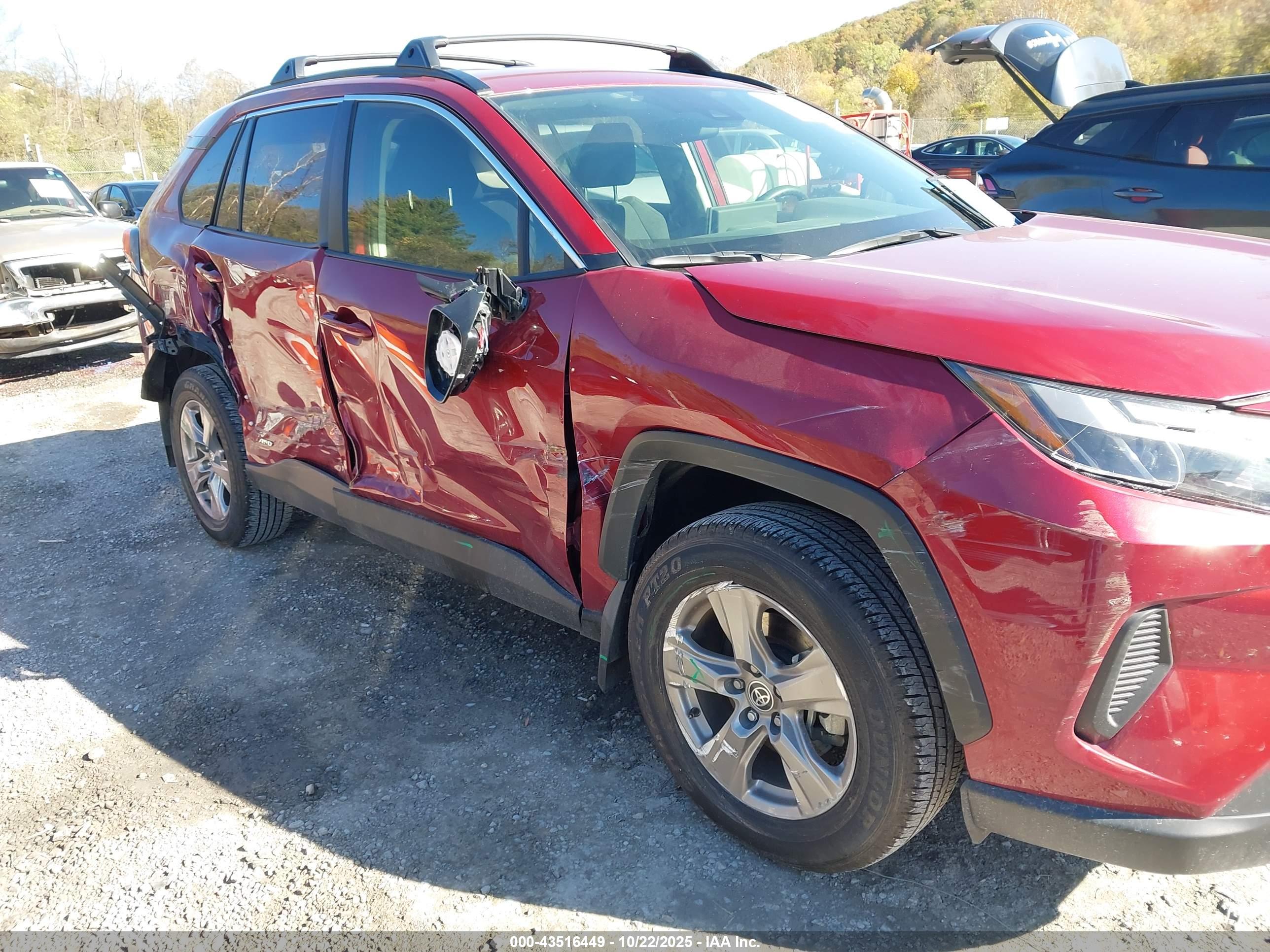 TOYOTA RAV4 image 6