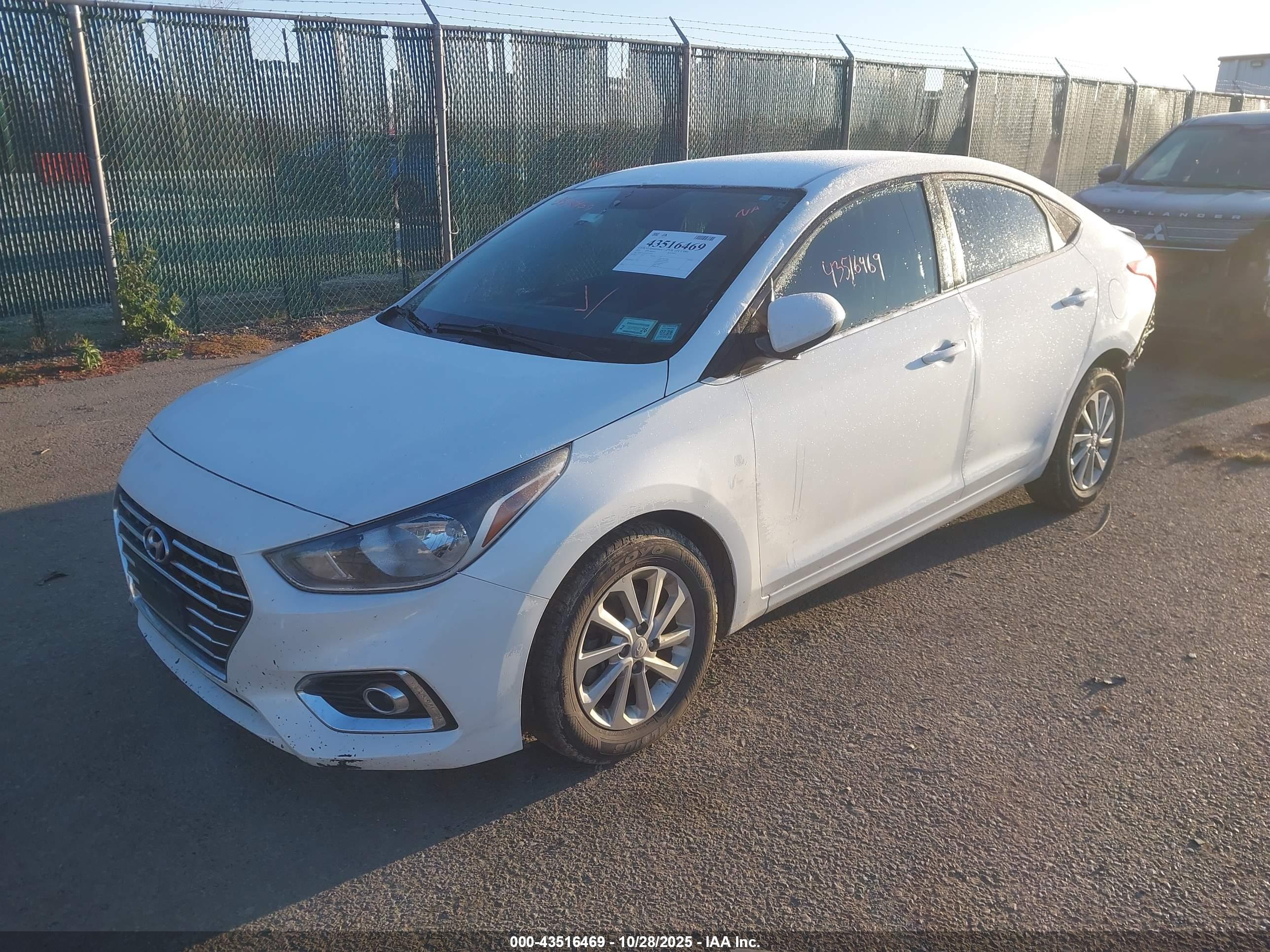 HYUNDAI ACCENT image 2