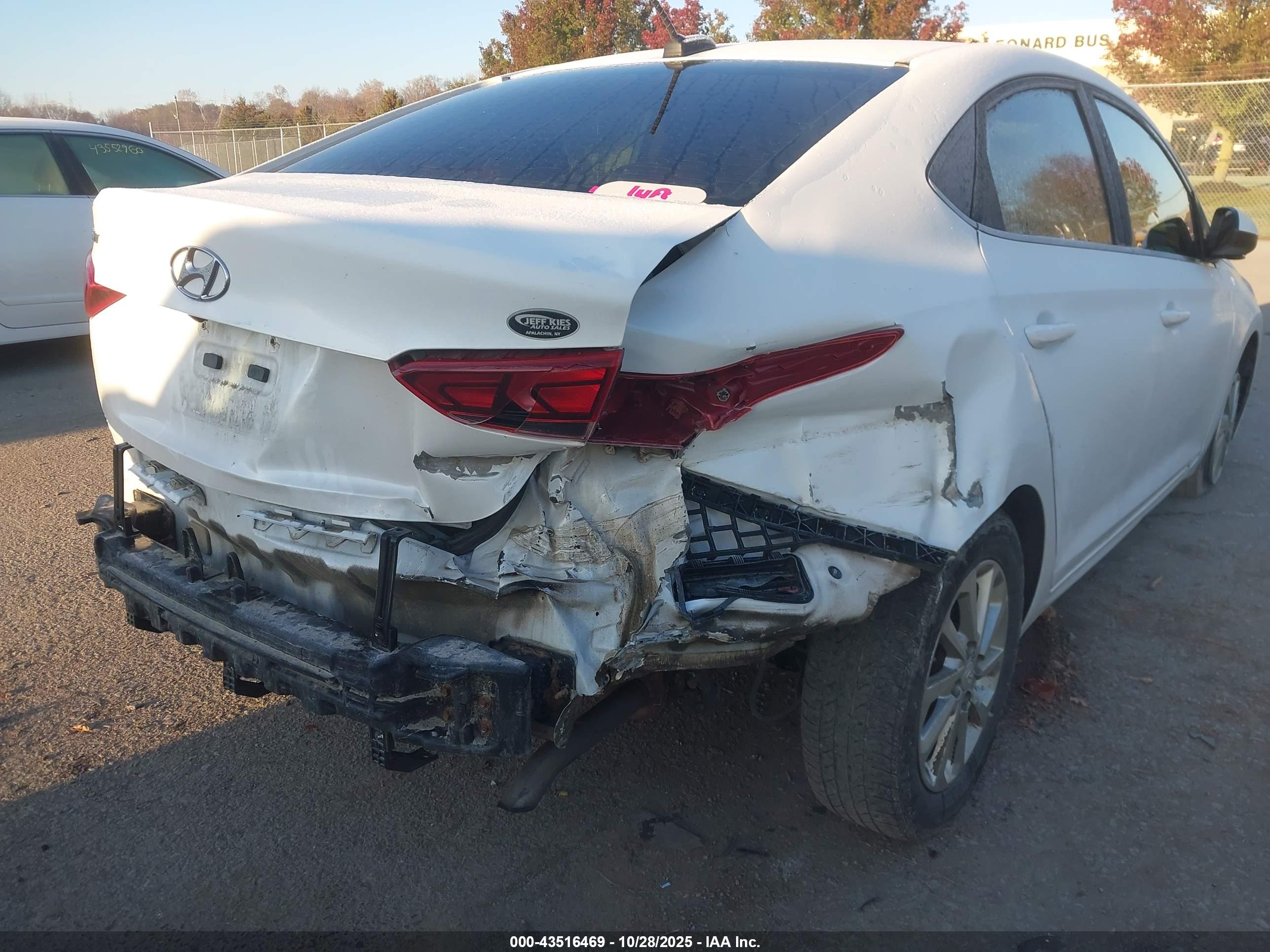 HYUNDAI ACCENT image 6