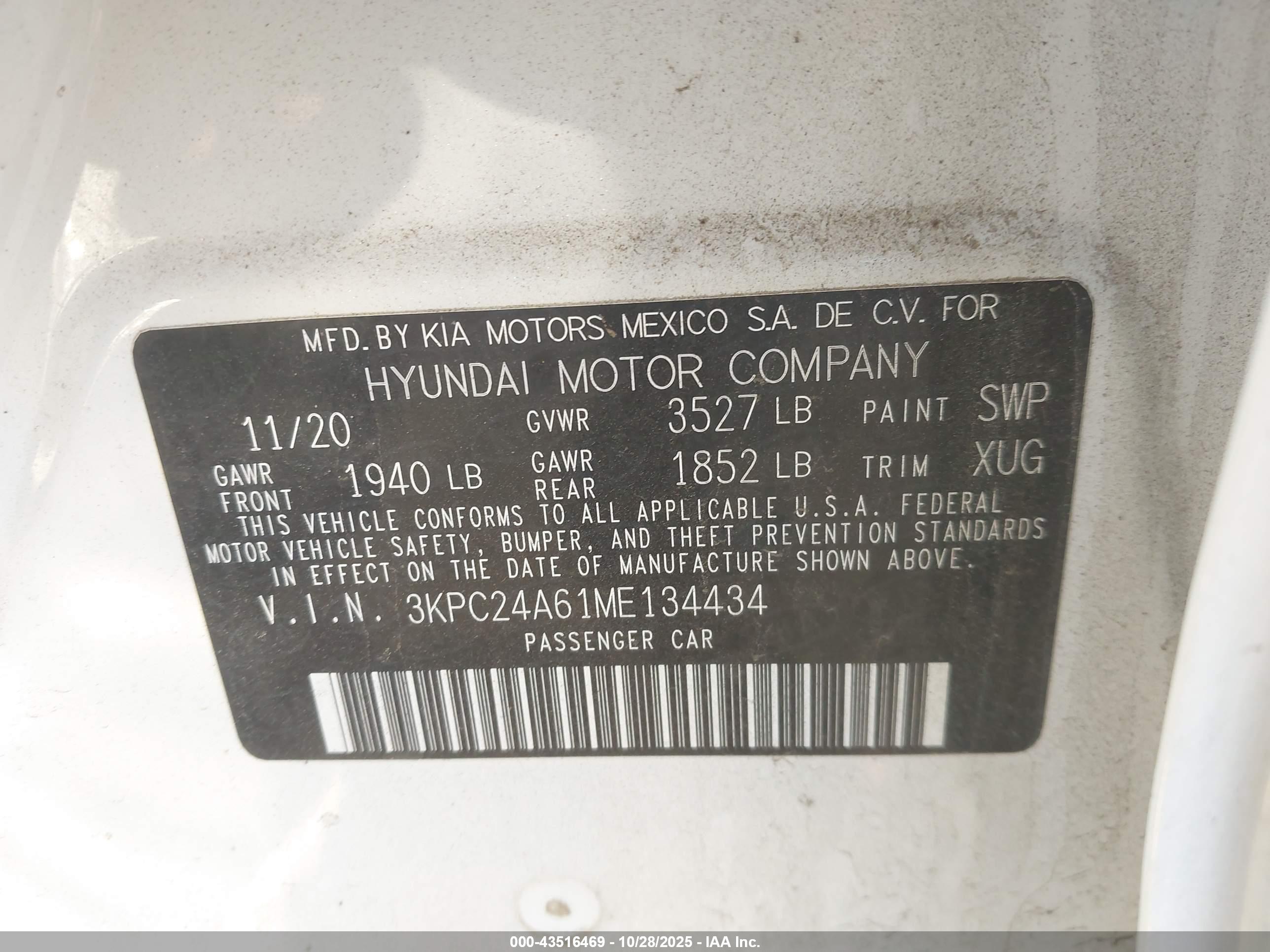 HYUNDAI ACCENT image 9