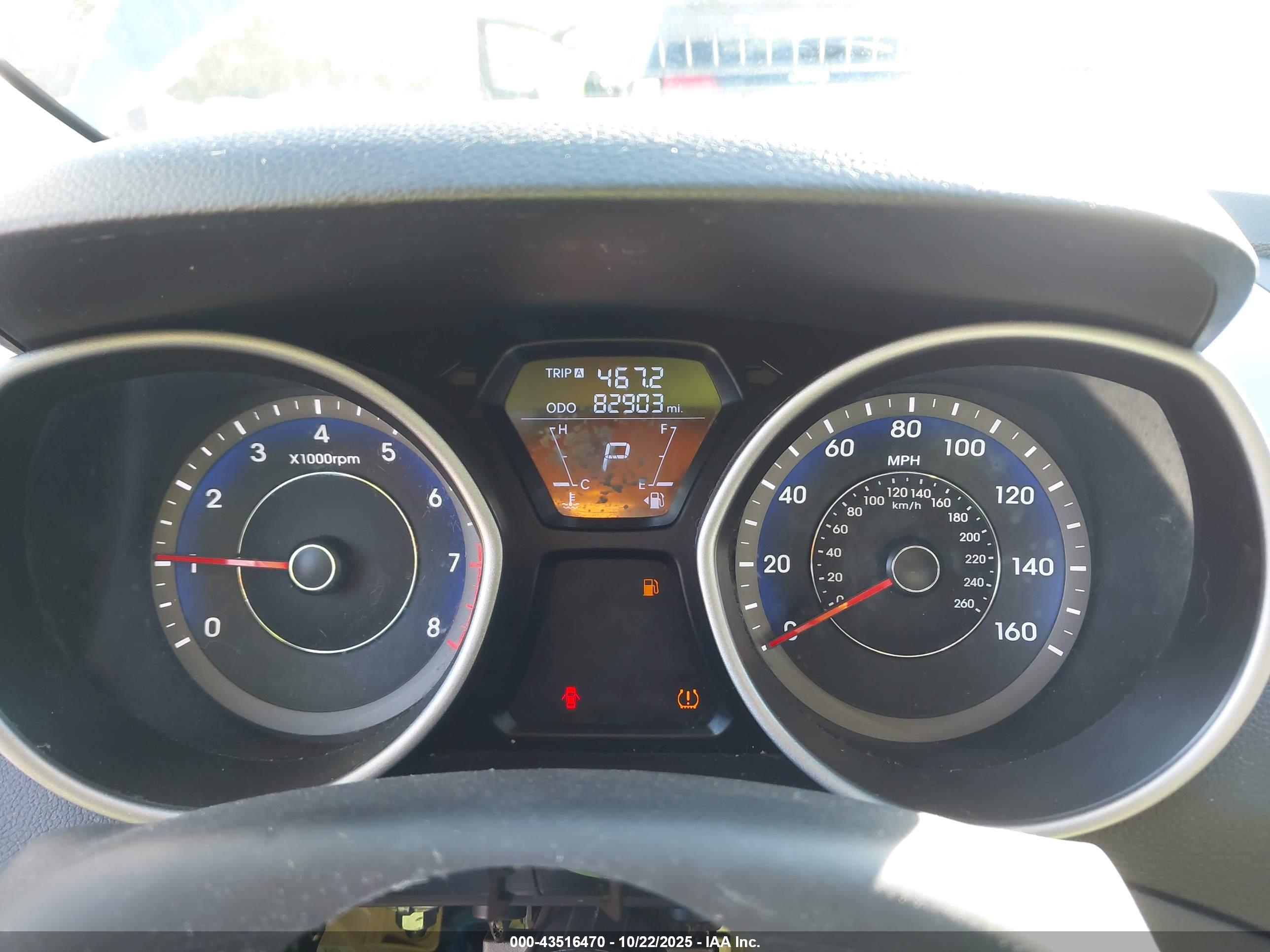 HYUNDAI ELANTRA image 7