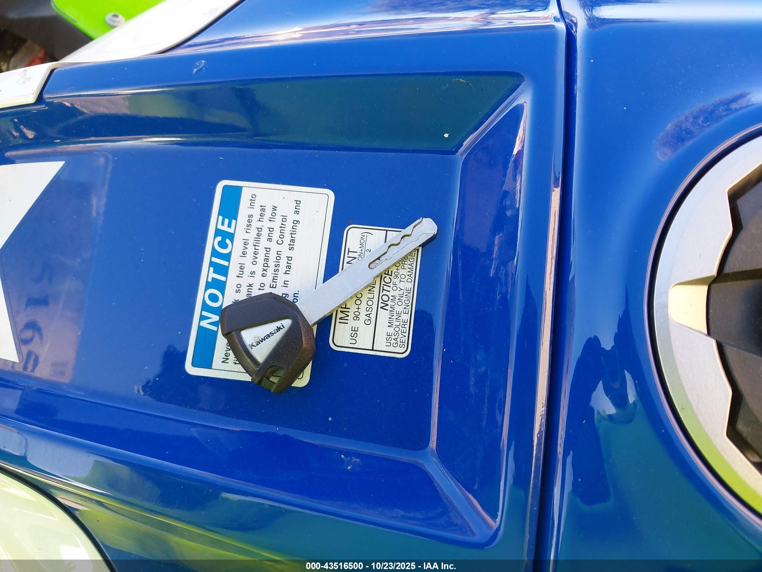 KAWASAKI ZX1002 image 11