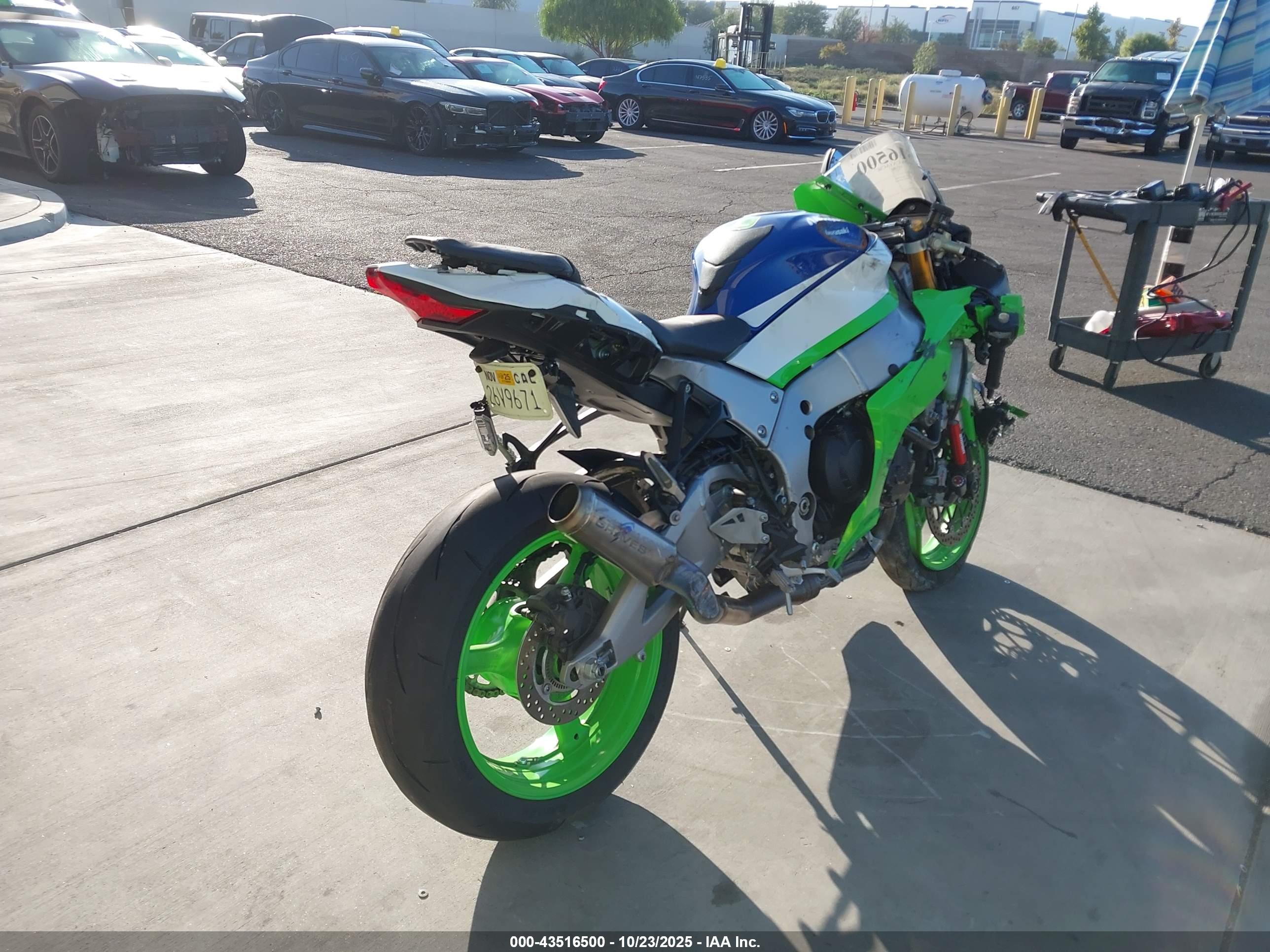 KAWASAKI ZX1002 image 4