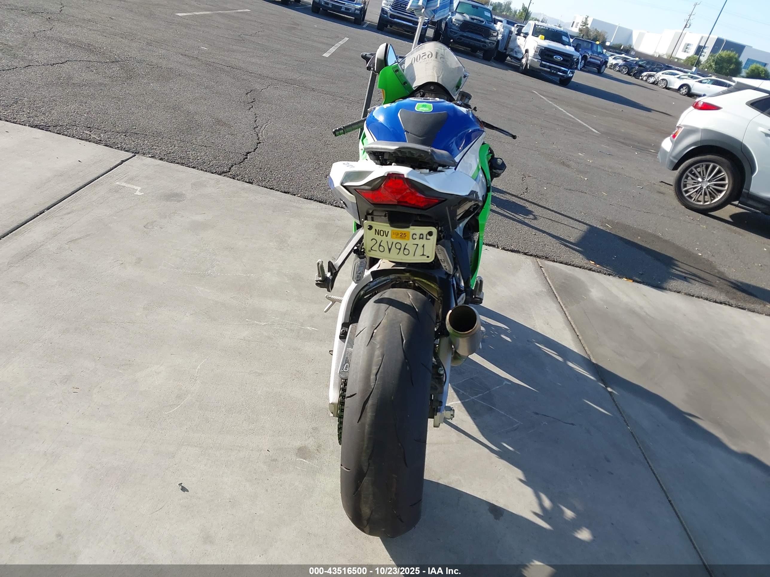 KAWASAKI ZX1002 image 6