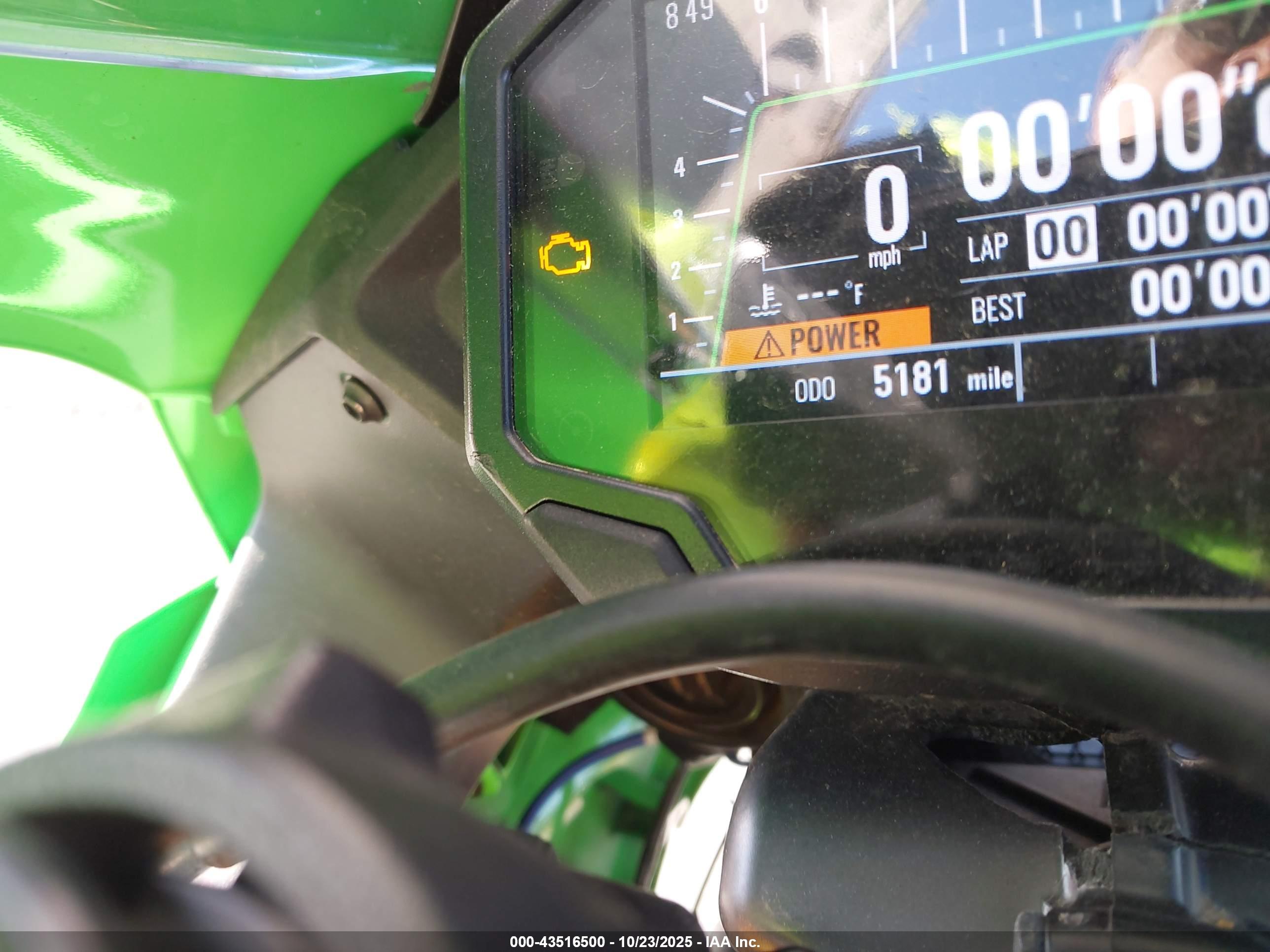 KAWASAKI ZX1002 image 7
