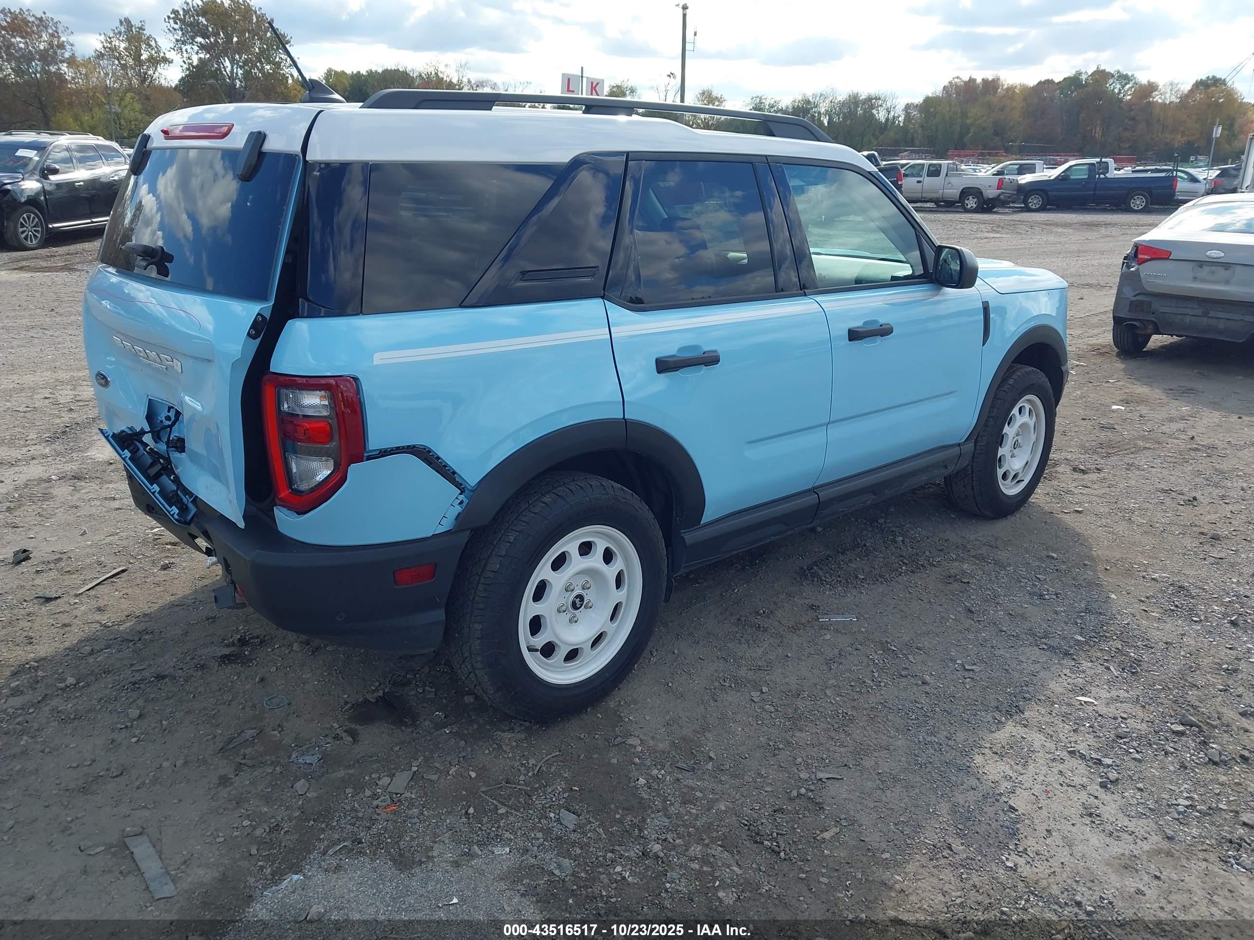 FORD BRONCO image 4