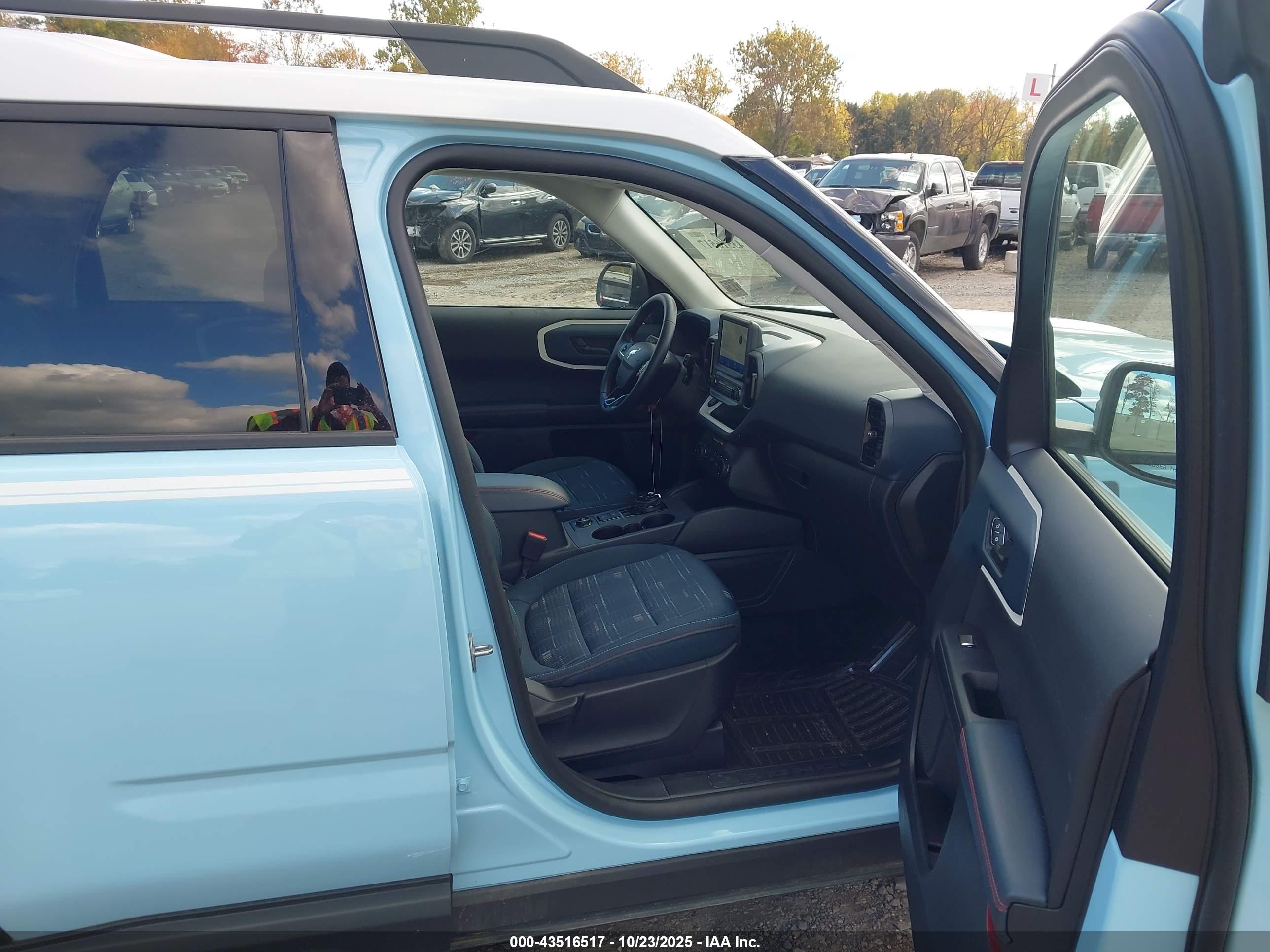 FORD BRONCO image 5