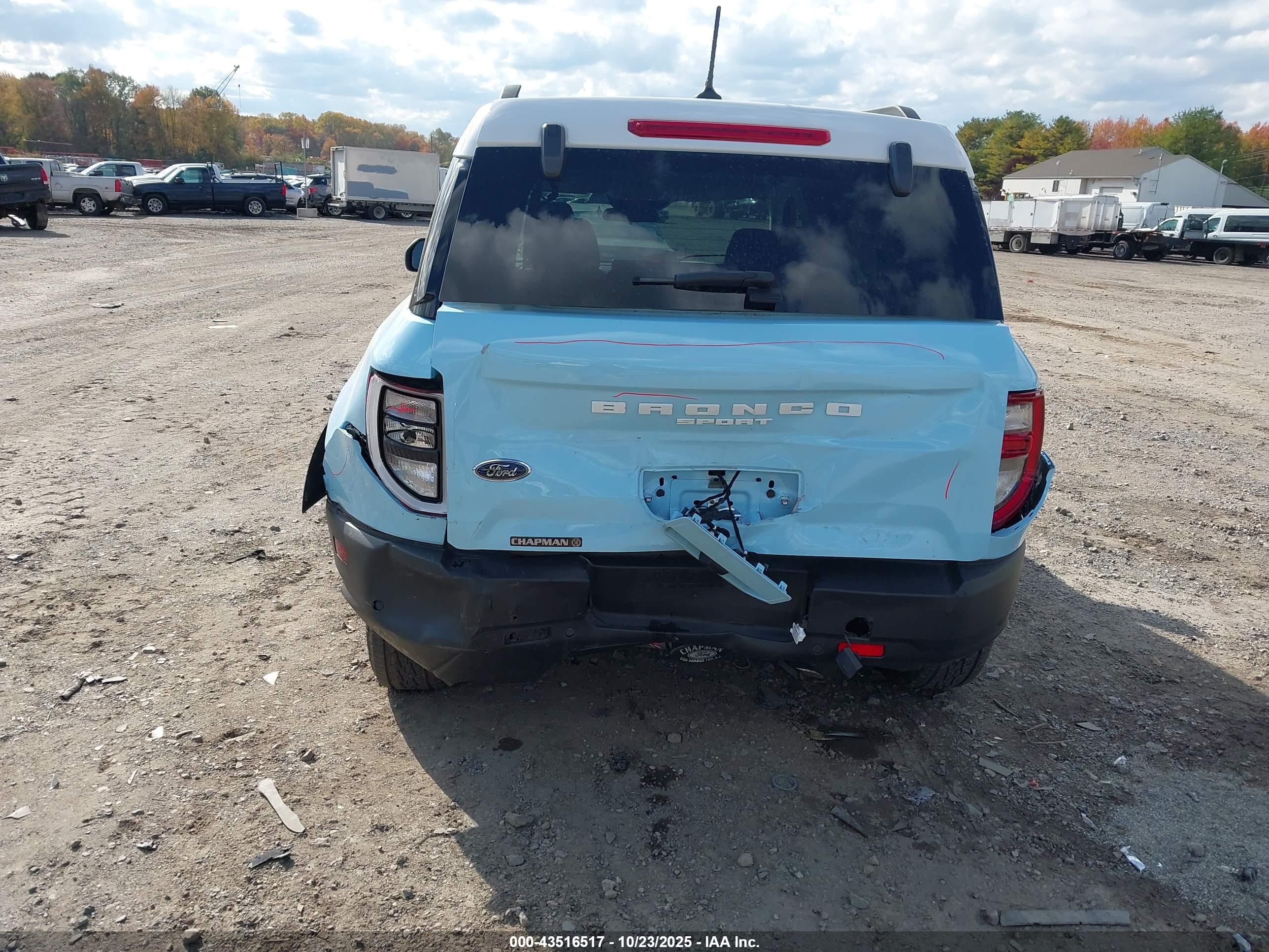 FORD BRONCO image 6
