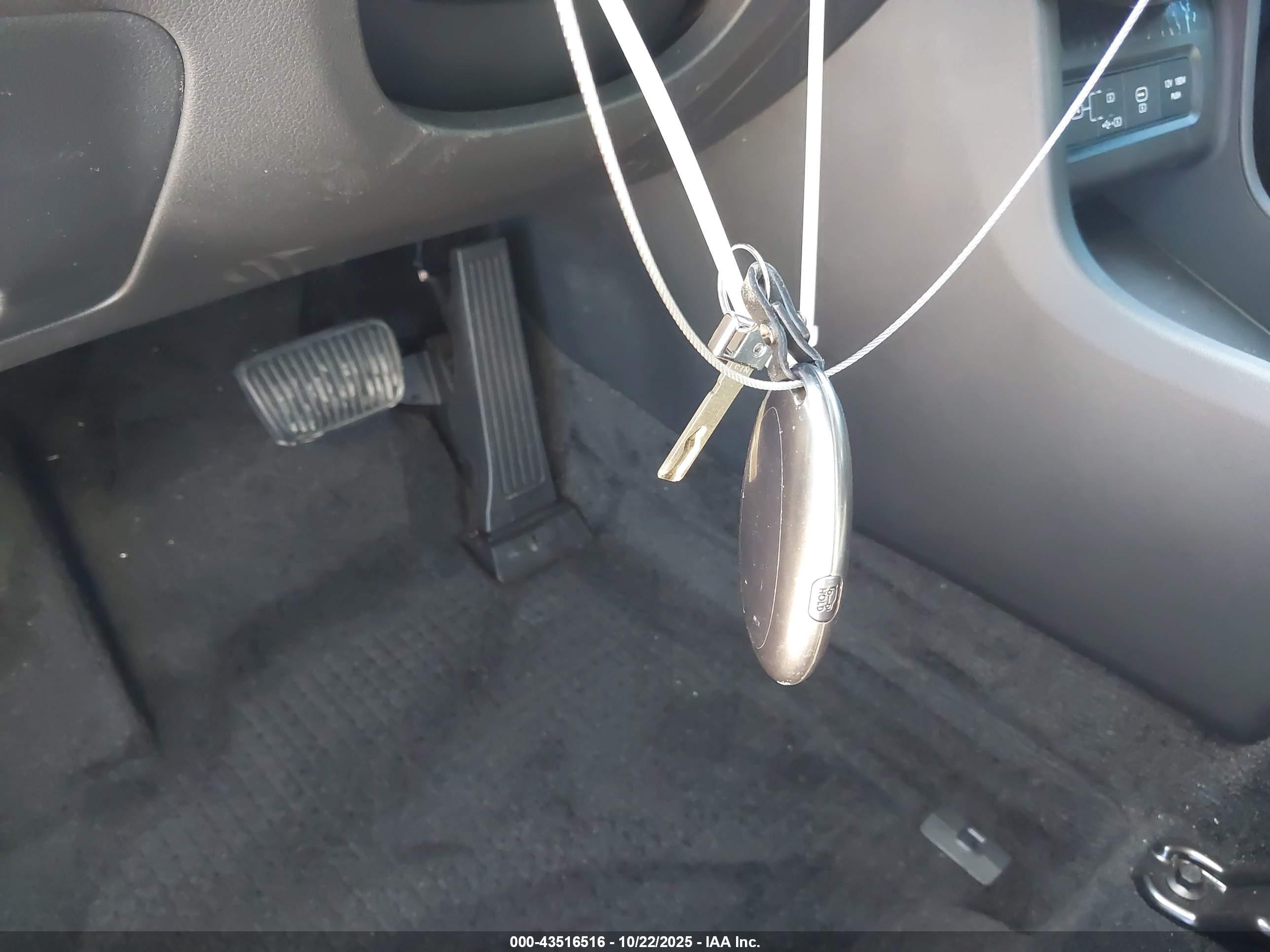 HYUNDAI TUCSON image 11