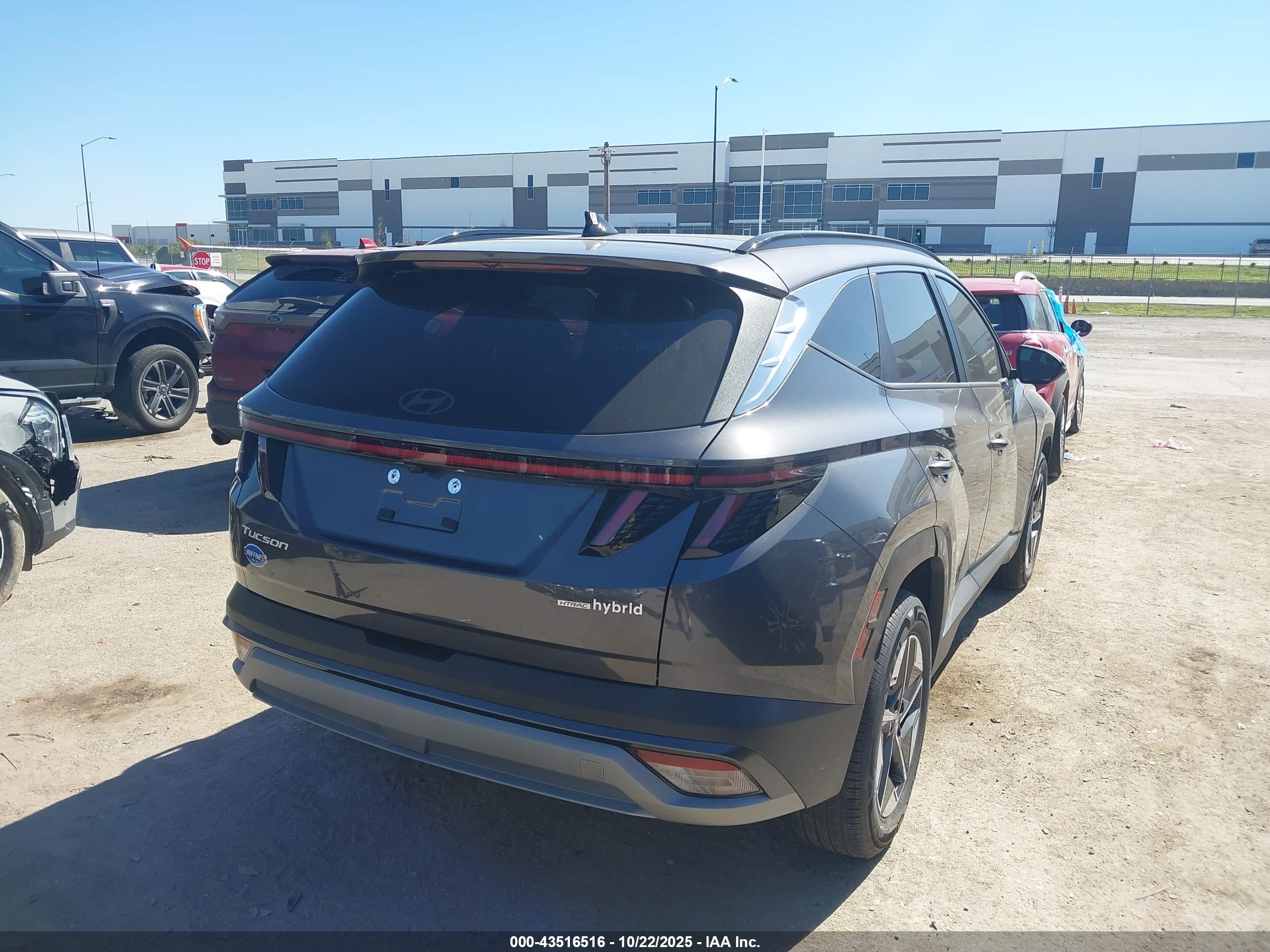 HYUNDAI TUCSON image 4