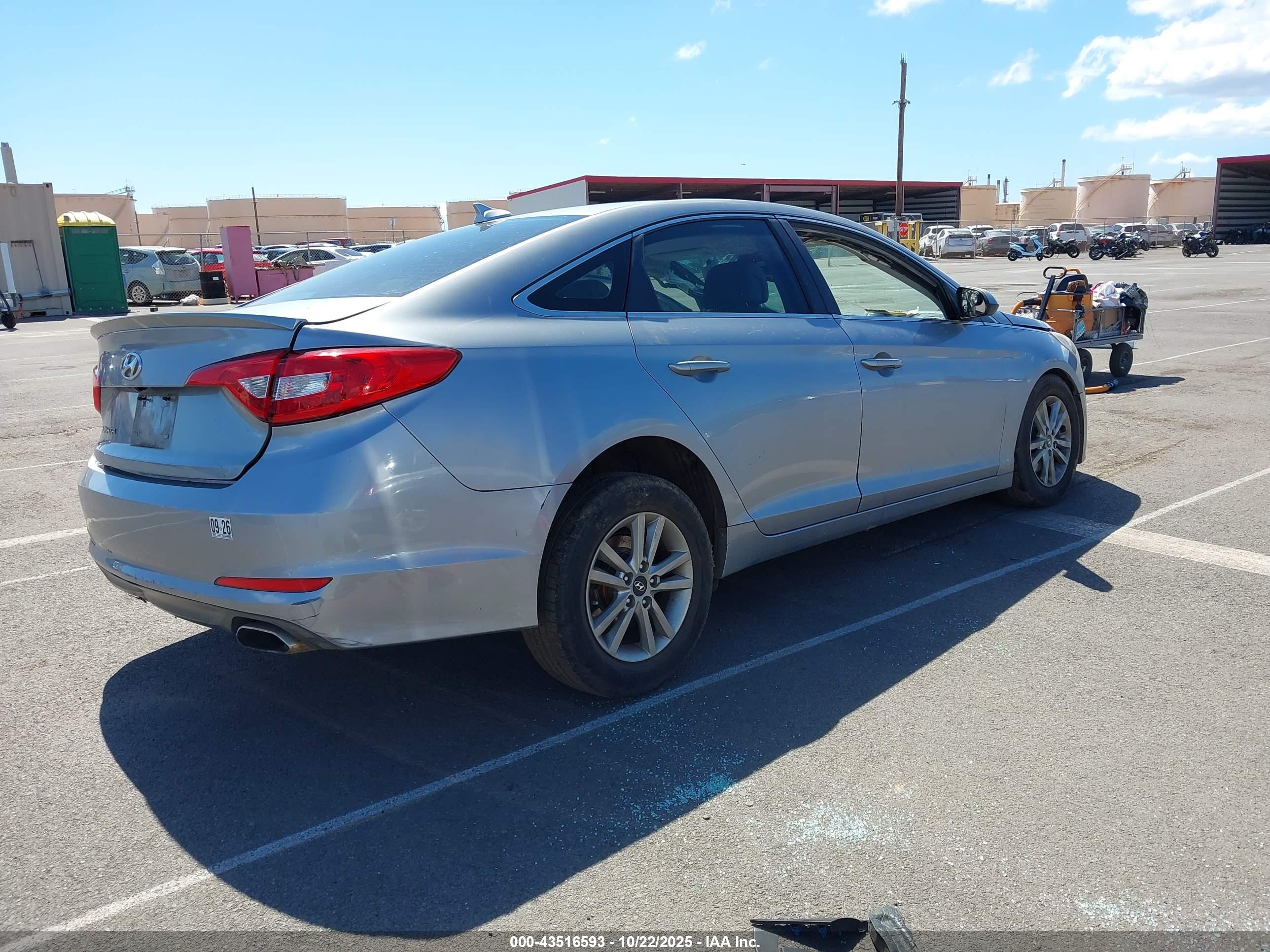 HYUNDAI SONATA image 4