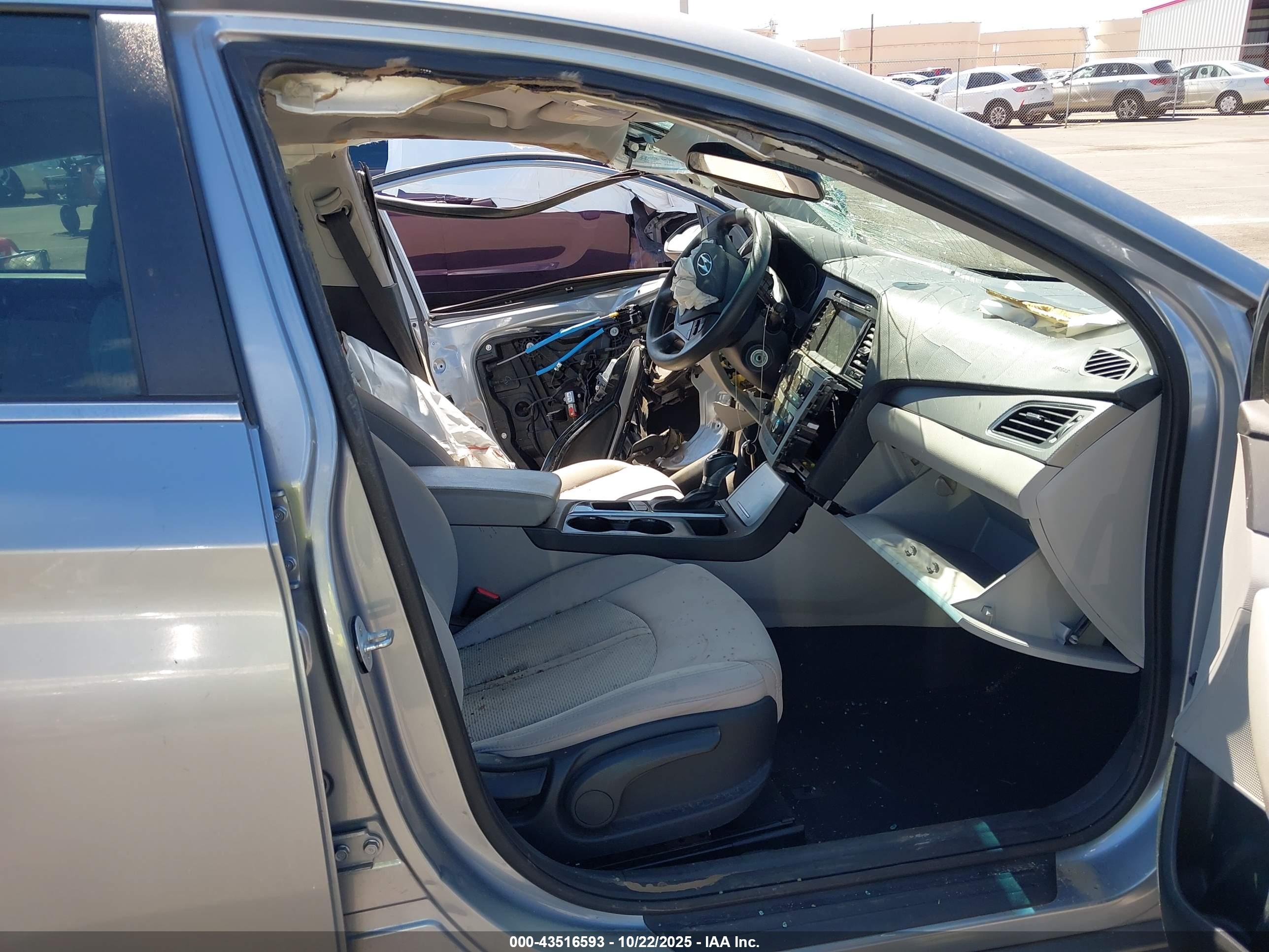 HYUNDAI SONATA image 5